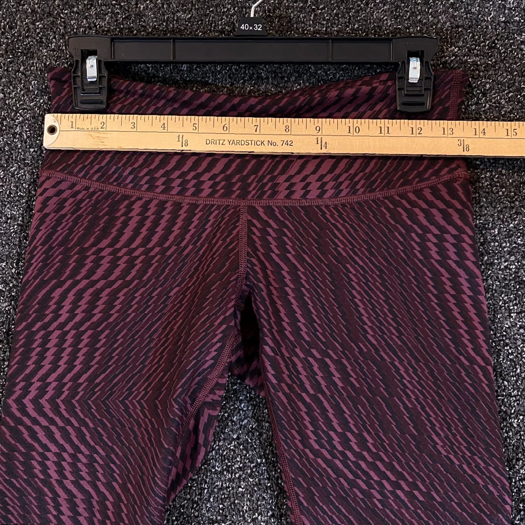 Lululemon Lululemon Capris Leggings Womens Size 6 21" Inseam Maroon Black Active Workout Yoga Athletic Size 28" / US 6 / IT 42 - 5 Thumbnail