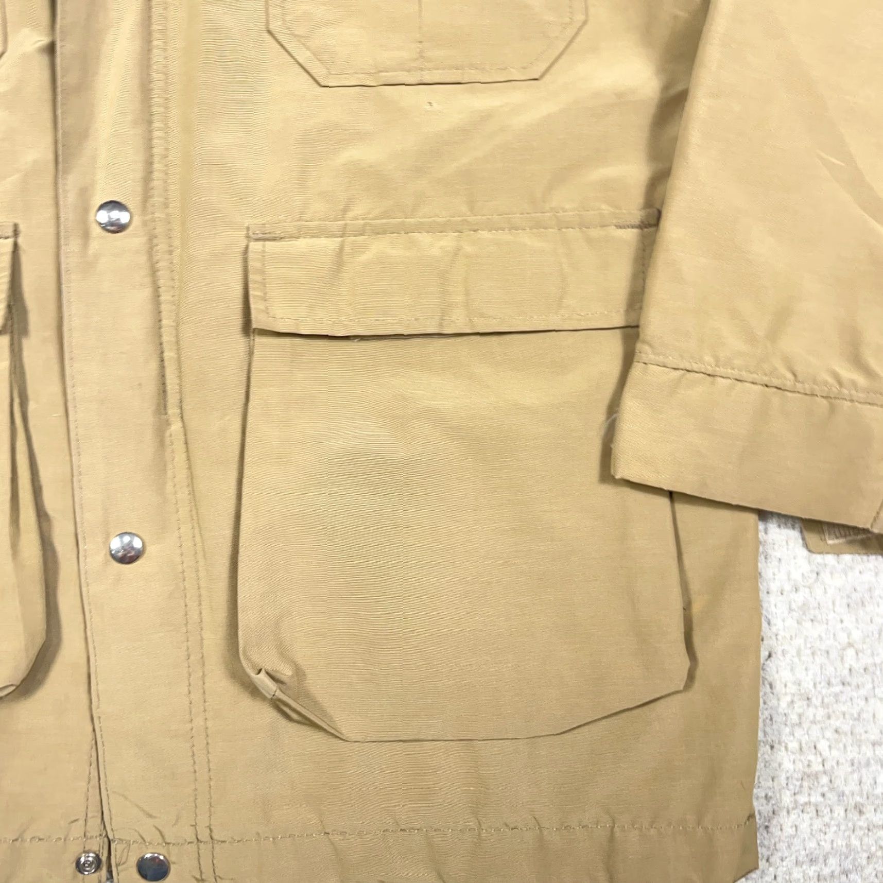 Vintage VINTAGE L.L. Bean Jacket Men Medium Tan Rain Chore Coat Nylon Hooded USA 80s 90s Size US M / EU 48-50 / 2 - 4 Thumbnail