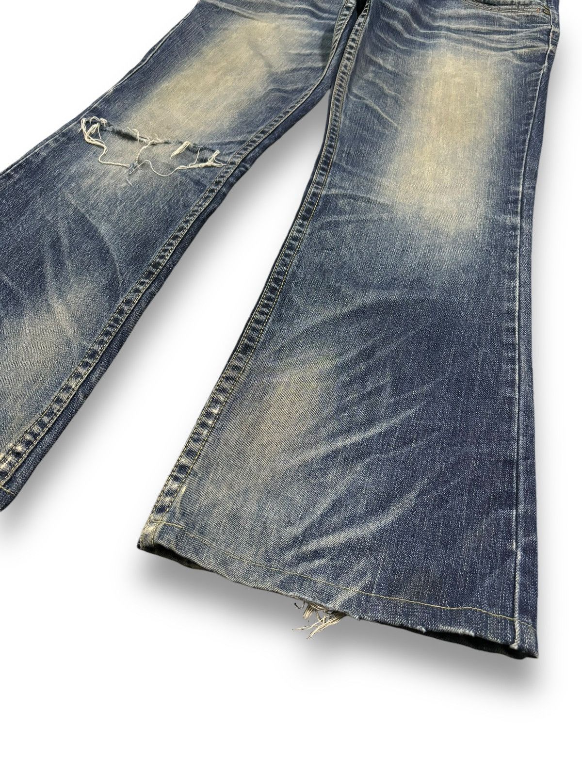 Beauty Beast Vintage Lolita x Beast Studded Flare Distressed Punk Jeans Size US 35 - 11 Thumbnail