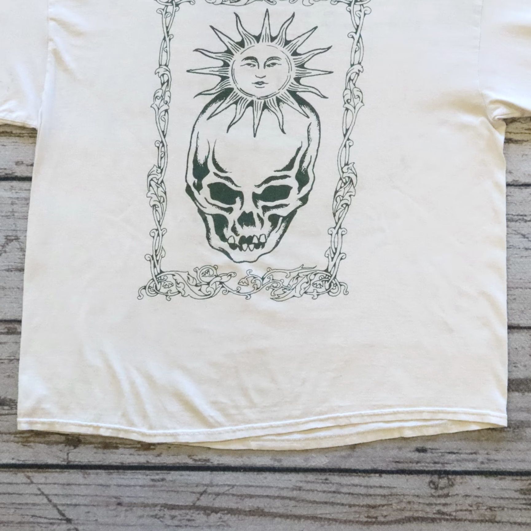 Gildan VINTAGE I Need A Miracle Longsleeve Tee Shirt XL White Mens Size US XL / EU 56 / 4 - 3 Thumbnail