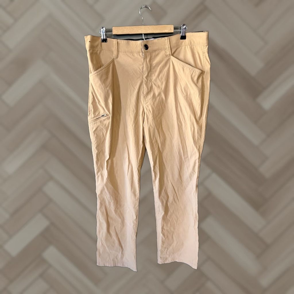 Orvis Orvis Mens Chino Pants Athletic Beige 38x32 Shirt Pants Mens 38 Beige Chino Athletic Regular Size 38 32 Size US 38 / EU 54 - 1 Thumbnail