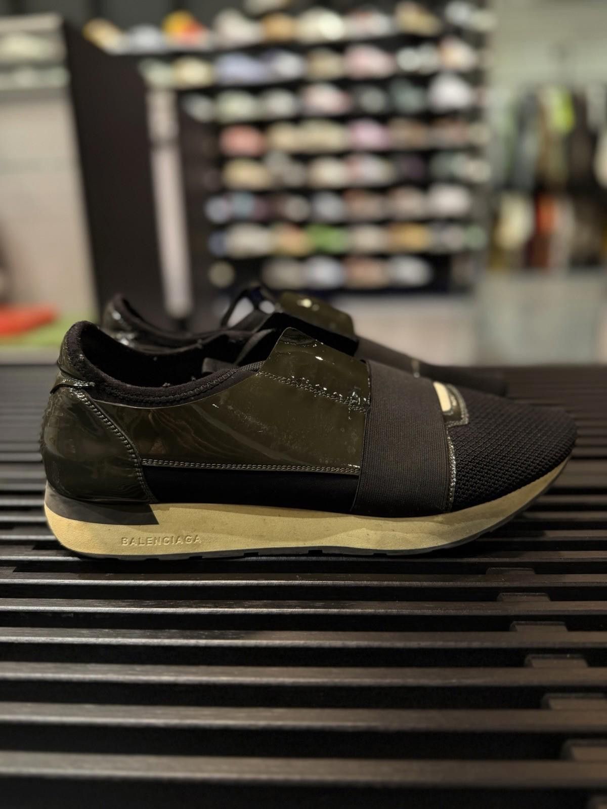 Balenciaga BALENCIAGA Race Runner Green/Blue Color Authentic 44EU/11US Size US 12 / EU 45 - 2 Thumbnail