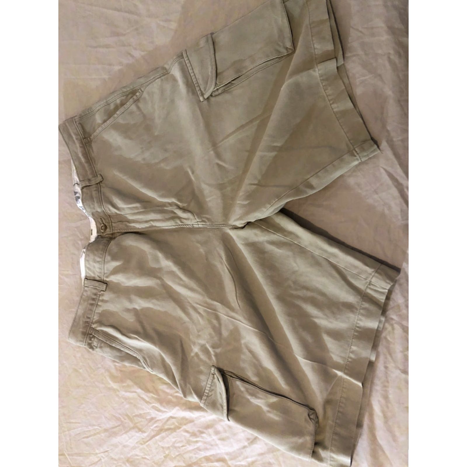 Tommy Bahama VINTAGE Mens Tommy Bahama Silk Cargo Shorts 40 Khaki Chino Size US 40 / EU 56 - 2 Thumbnail