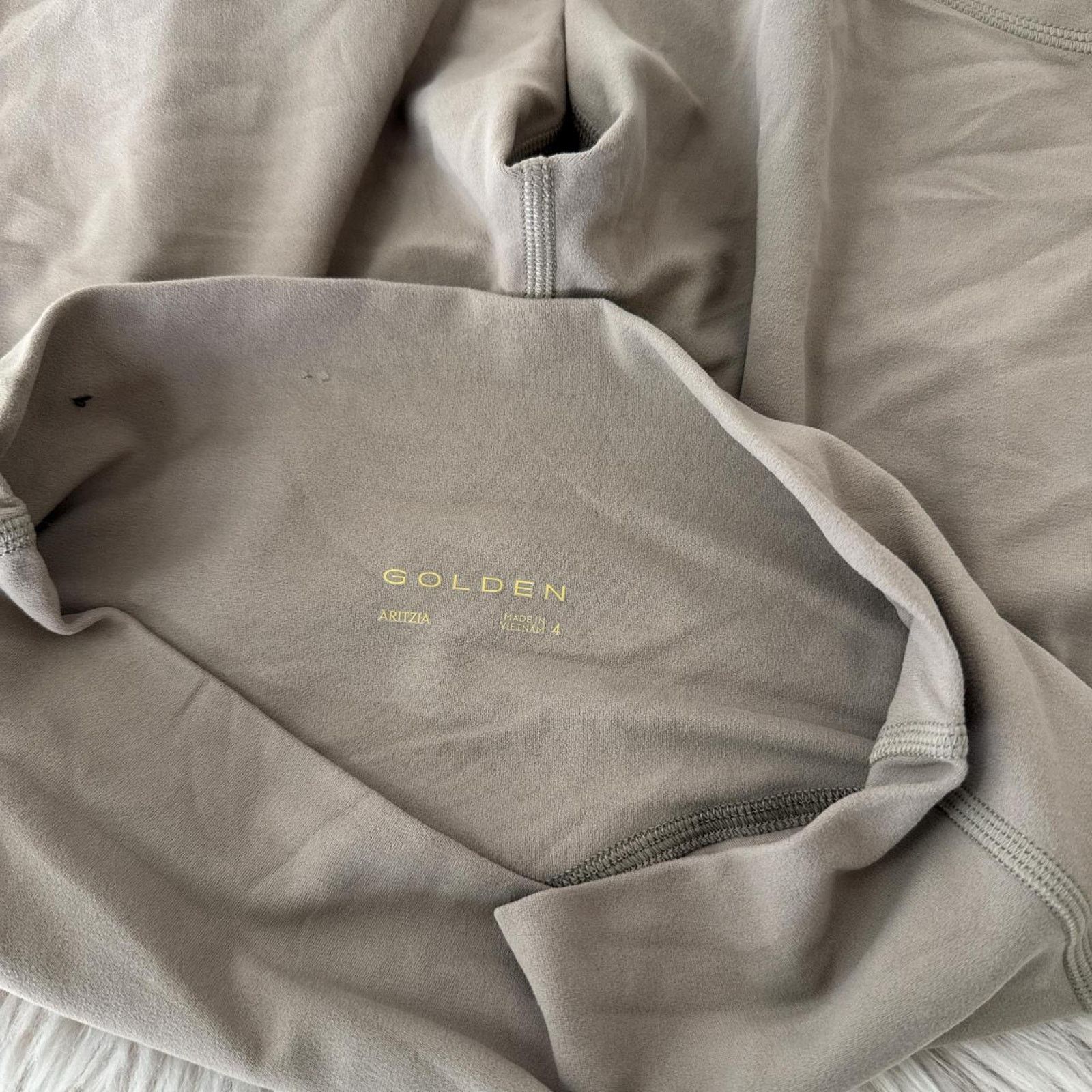 Aritzia NWT ARITZIA Golden Biker Short - Desert 4 Size 27" / US 4 / IT 40 - 4 Thumbnail