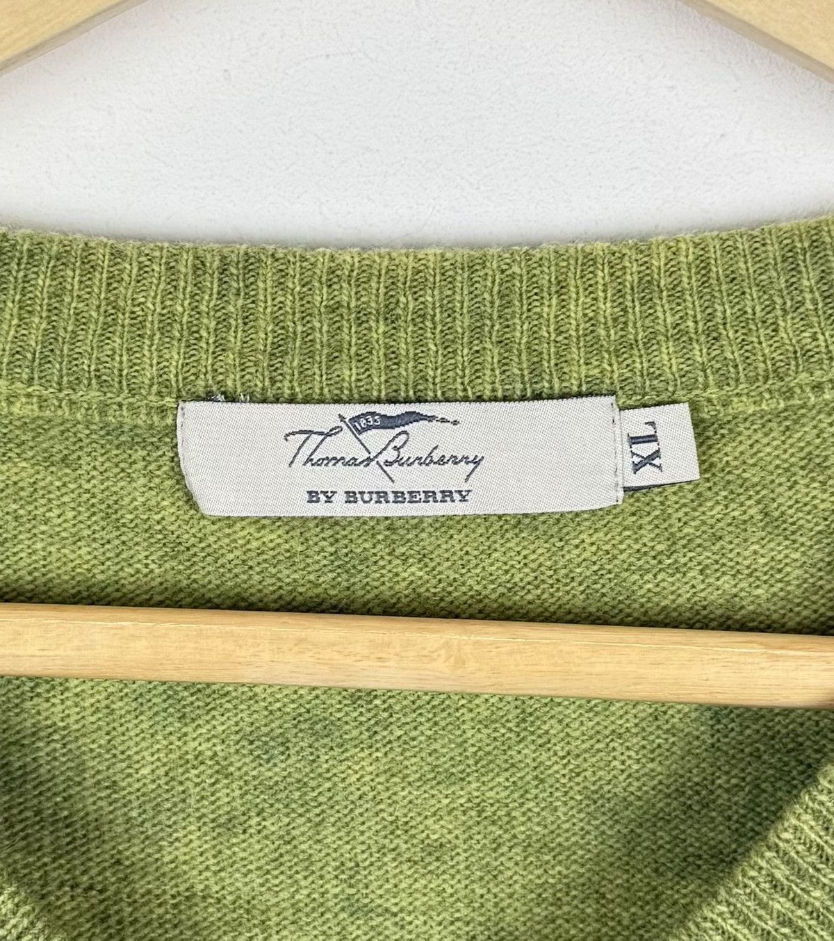 Burberry Thomas Burberry V-neck Jumper Sweater Long Sleeve Wool Nylon Size US XL / EU 56 / 4 - 3 Thumbnail