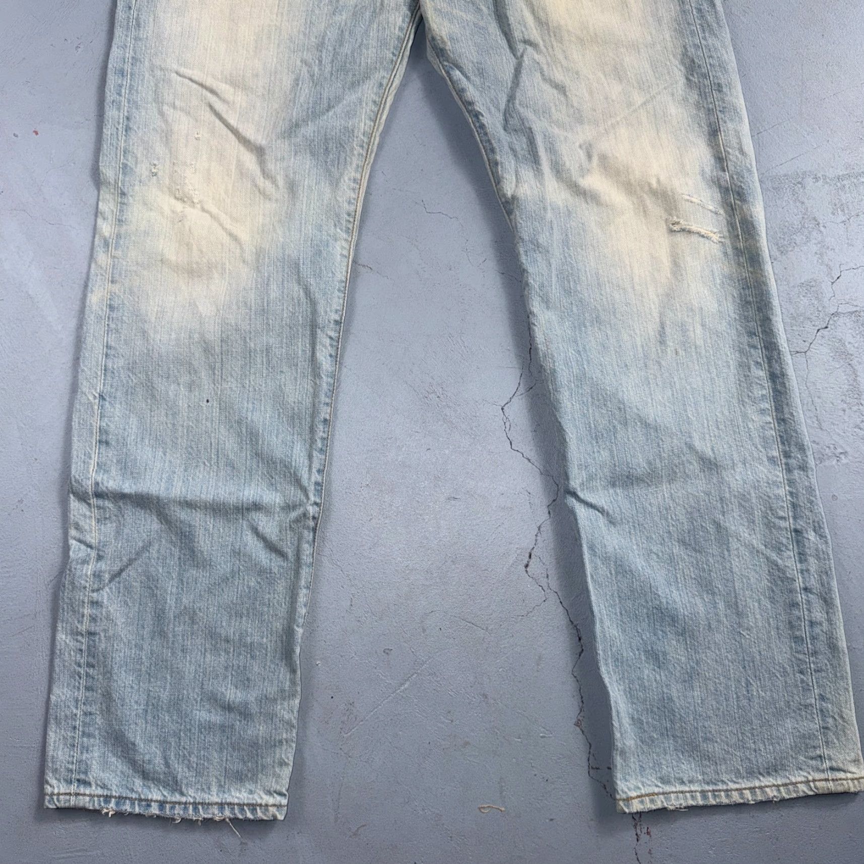 Levi's VINTAGE Levi's 501 Jeans Straight Leg 34x32 Blue Light Wash 90s Mens Size US 34 / EU 50 - 3 Thumbnail
