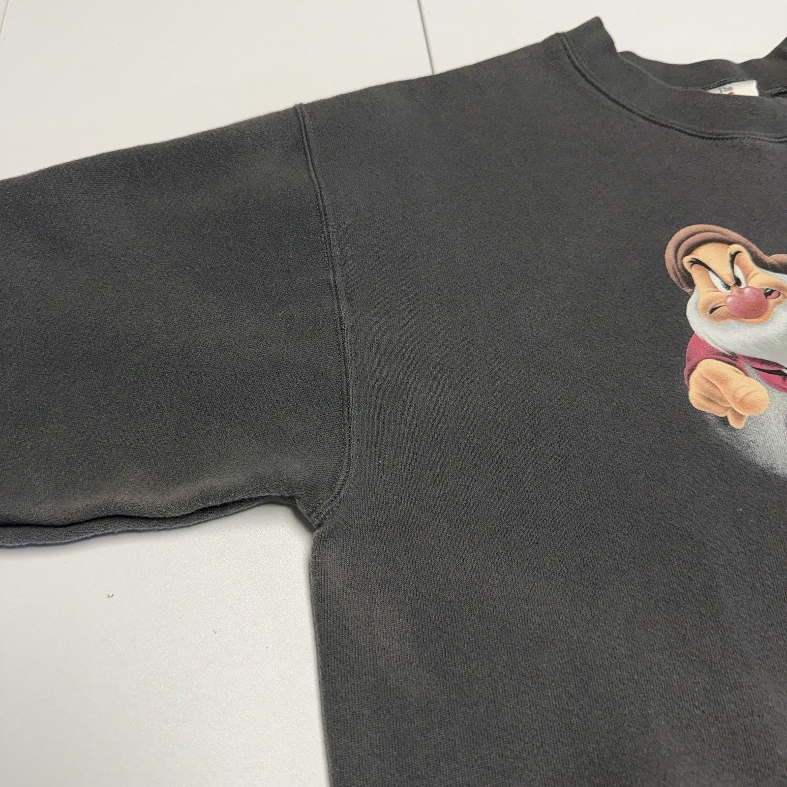 Disney Vintage Disney Grumpy Sweatshirt Adult Large Gray Crew Neck Size US L / EU 52-54 / 3 - 4 Thumbnail