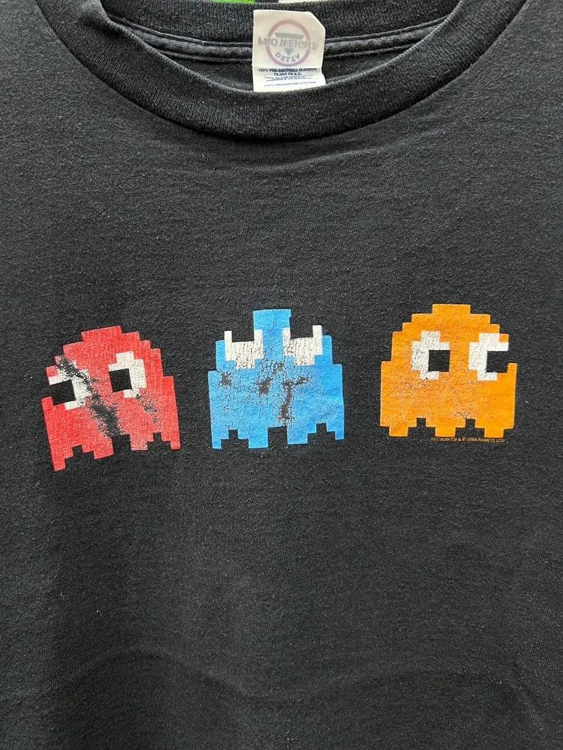 Vintage Vintage 2004 Pac Man tshirt size XL Size US XL / EU 56 / 4 - 3 Thumbnail