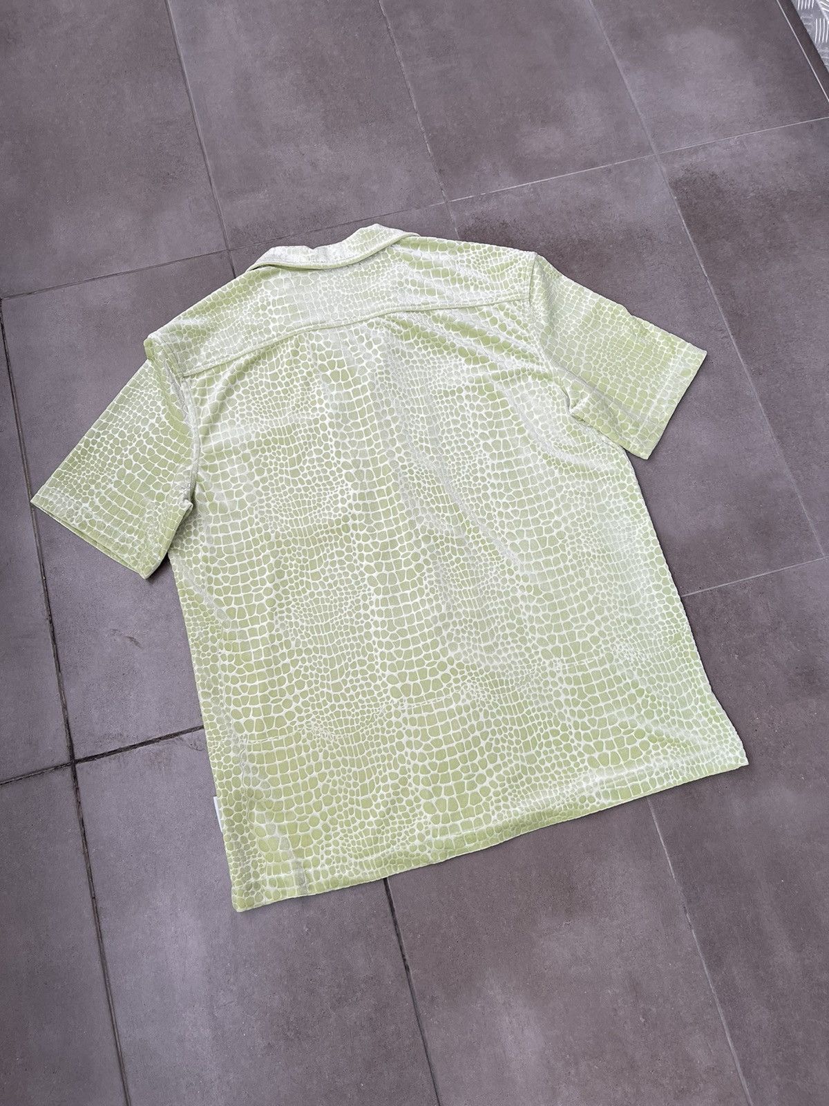 Han Kjobenhavn !DS! SS21 Han Kjobenhavn Pale Green Croc Skin Summer Shirt Size US M / EU 48-50 / 2 - 17 Thumbnail