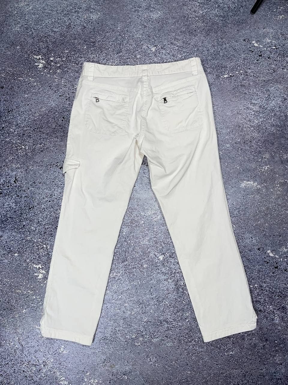 Prada Luxury Summer Prada 3/4 white Cargo Pants Traingle Logo Size 28" / US 6 / IT 42 - 3 Thumbnail