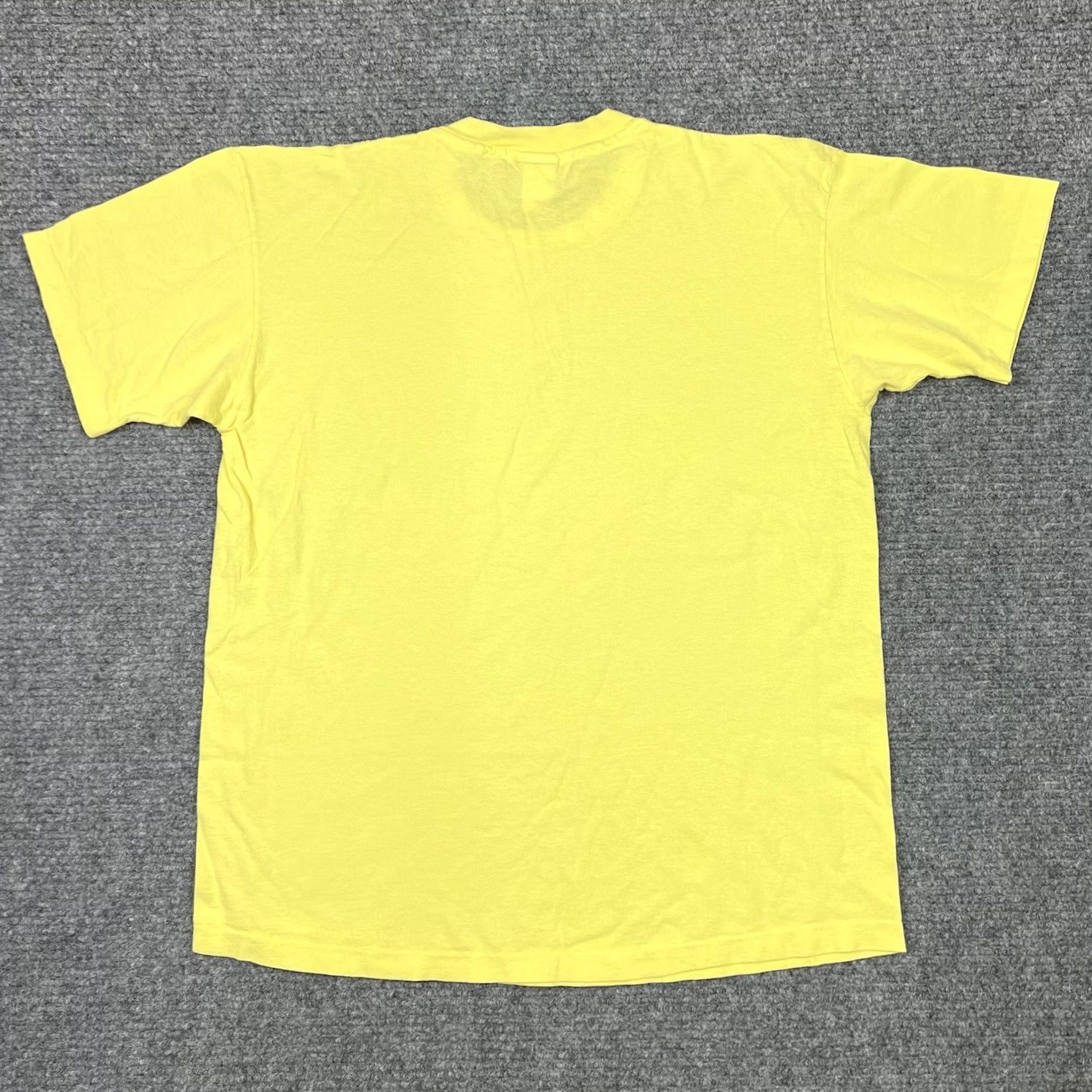 Vintage VINTAGE Vivaldi T-Shirt Yellow 100% Cotton Single Stitch Large Mens 90s 80s Vintage Shirt Short Sleeve Crew Neck USA Made Size US L / EU 52-54 / 3 - 3 Thumbnail