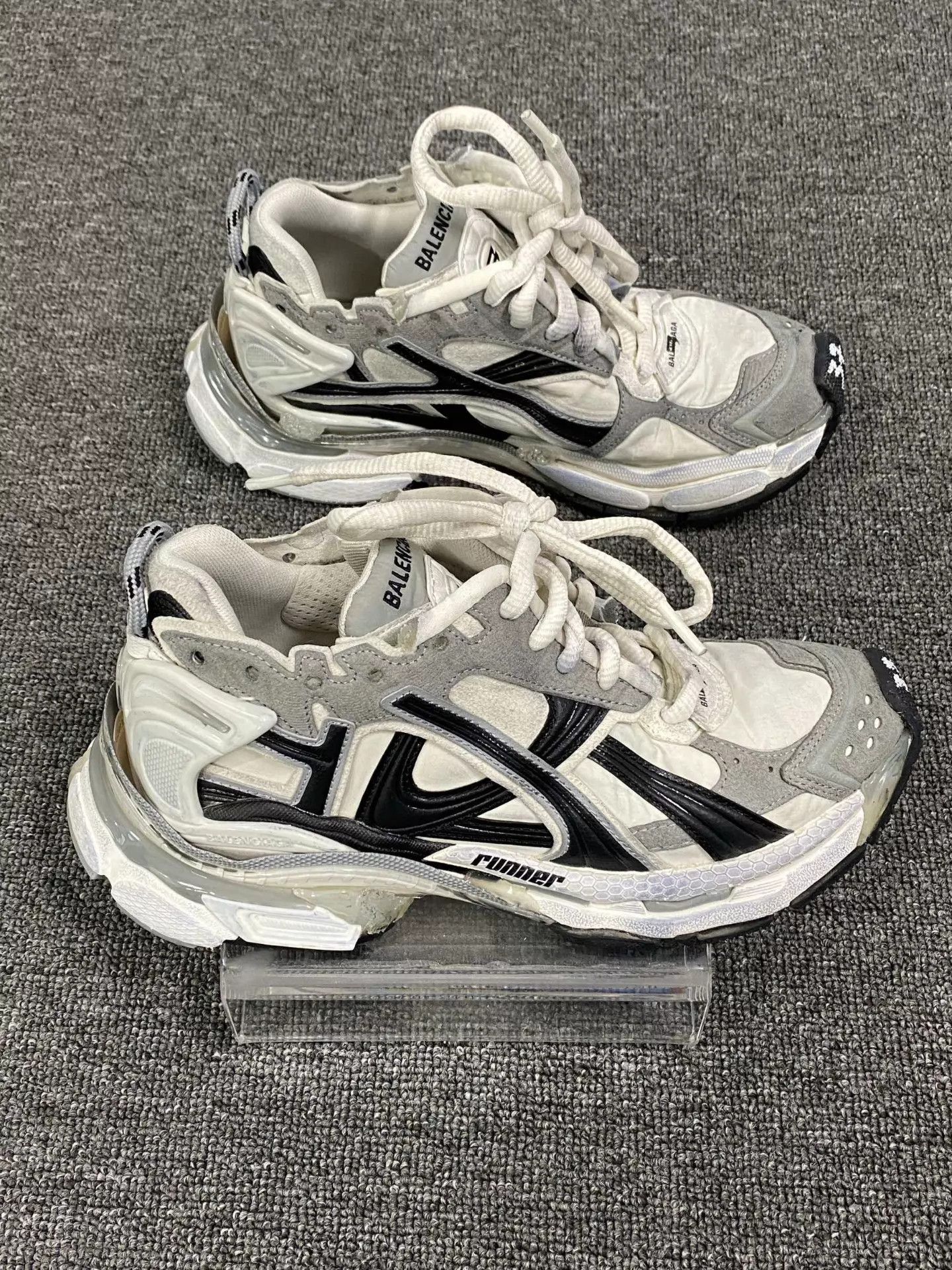 Balenciaga Balenciaga Women's Runner 37 98 New Size US 7 / IT 37 - 4 Thumbnail