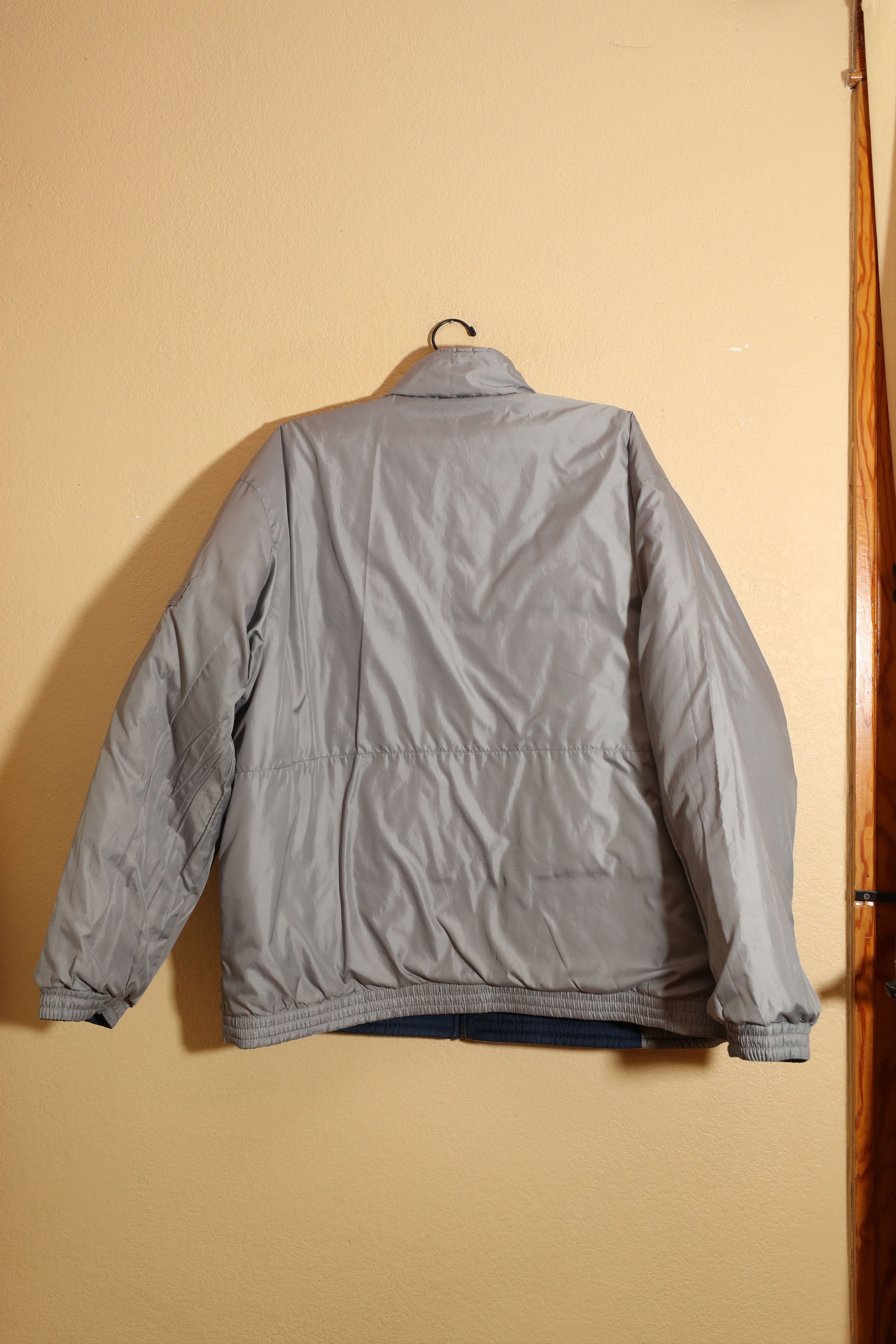 Nike Nike Vintage Reversible Navy/Gray Puffy Nike Jacket (XL) Size US XL / EU 56 / 4 - 4 Thumbnail