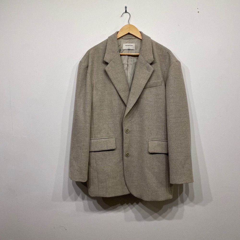 Aritzia Aritzia Babaton Oatmeal Single Breasted Oversized Vogue Blaz Size L / US 10 / IT 46 - 1 Thumbnail