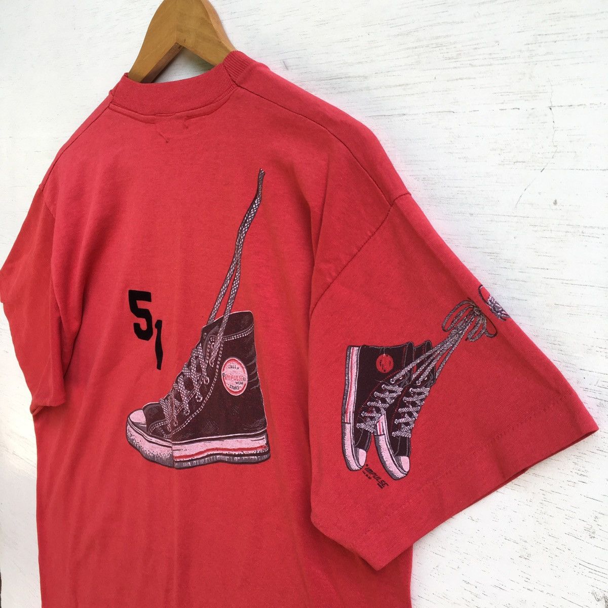 Vintage Vintage Debra 51 Impulse Hanging Shoes Tee Size US L / EU 52-54 / 3 - 22 Thumbnail