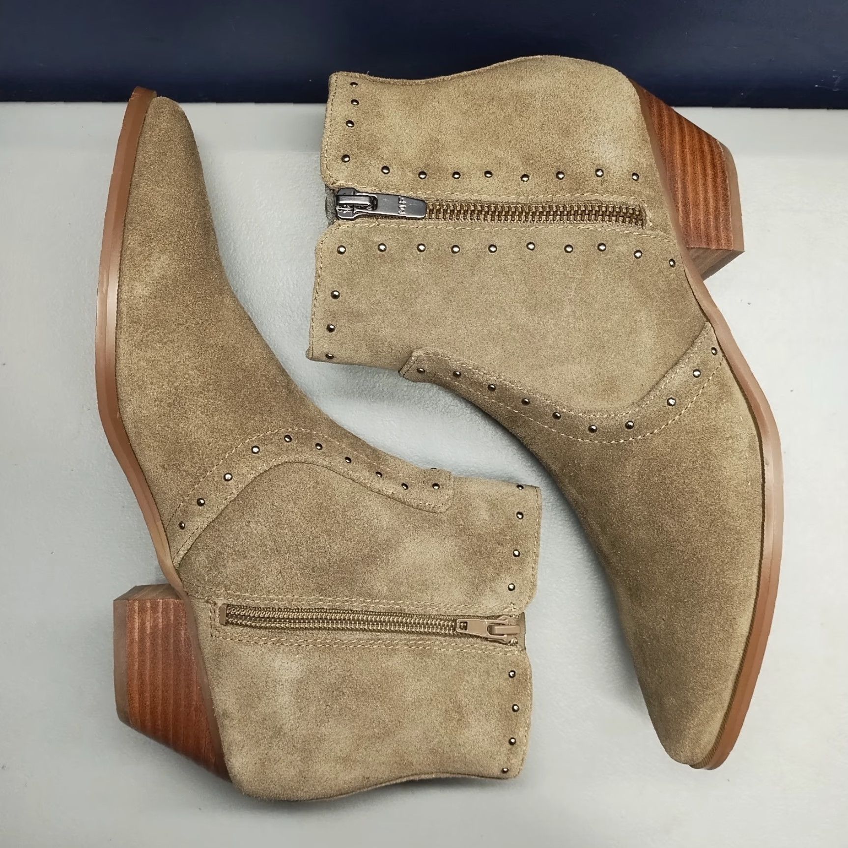 Marc Fisher Marc Fisher Wanida Ankle Boots Womens Size 8 Gray Leather Side Zip Size US 8 / IT 38 - 3 Thumbnail