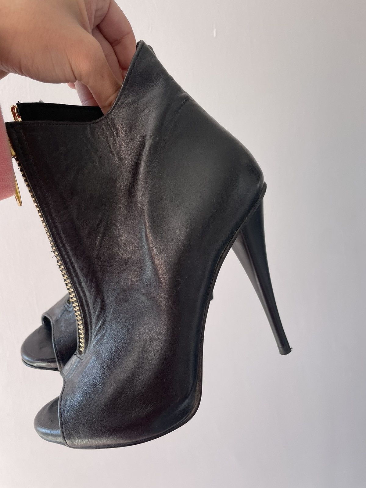 Giuseppe Zanotti Giuseppe Zanotti boots Size US 6 / IT 36 - 13 Thumbnail