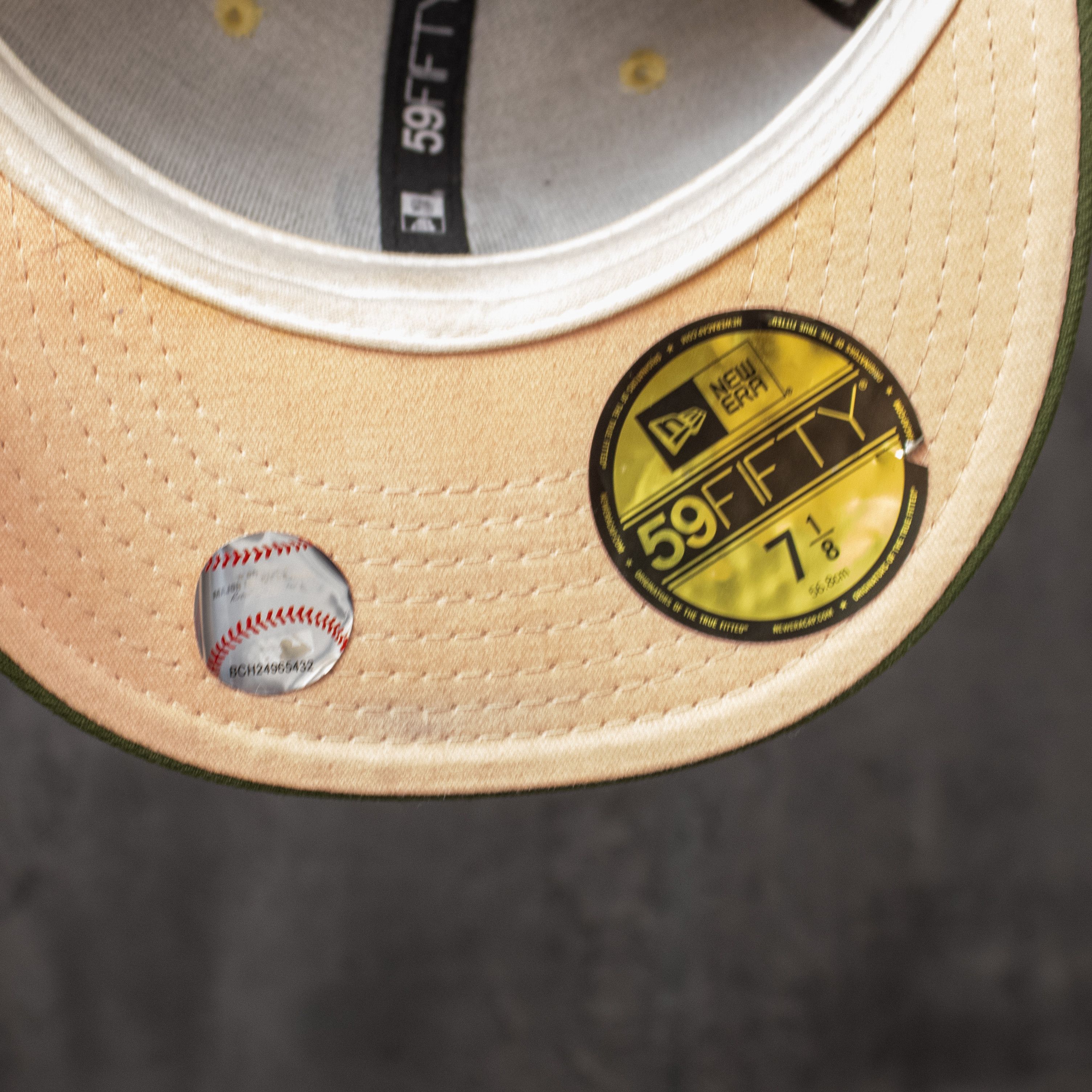New Era New Era Seattle Mariners Vegas Strip Ivory/Olive 7 1/8 Hat Size ONE SIZE - 5 Thumbnail