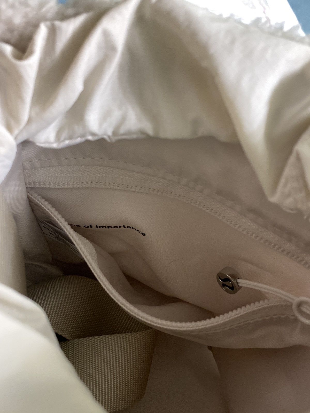 Lululemon Lululemon Sherpa Crossbody Bucket Bag Size ONE SIZE - 14 Thumbnail