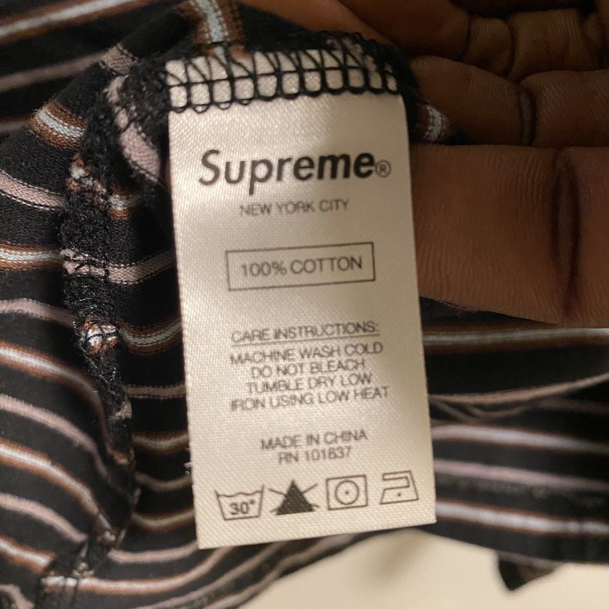 Supreme Supreme Thin Stripe Longsleeve Top Black Size US L / EU 52-54 / 3 - 5 Thumbnail