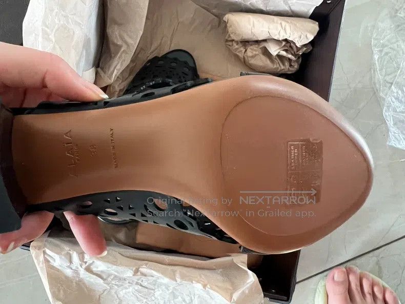 Alaia Alaia Black thick-heeled hole-carved high-heeled slipper s Size US 7.5 / IT 37.5 - 6 Thumbnail