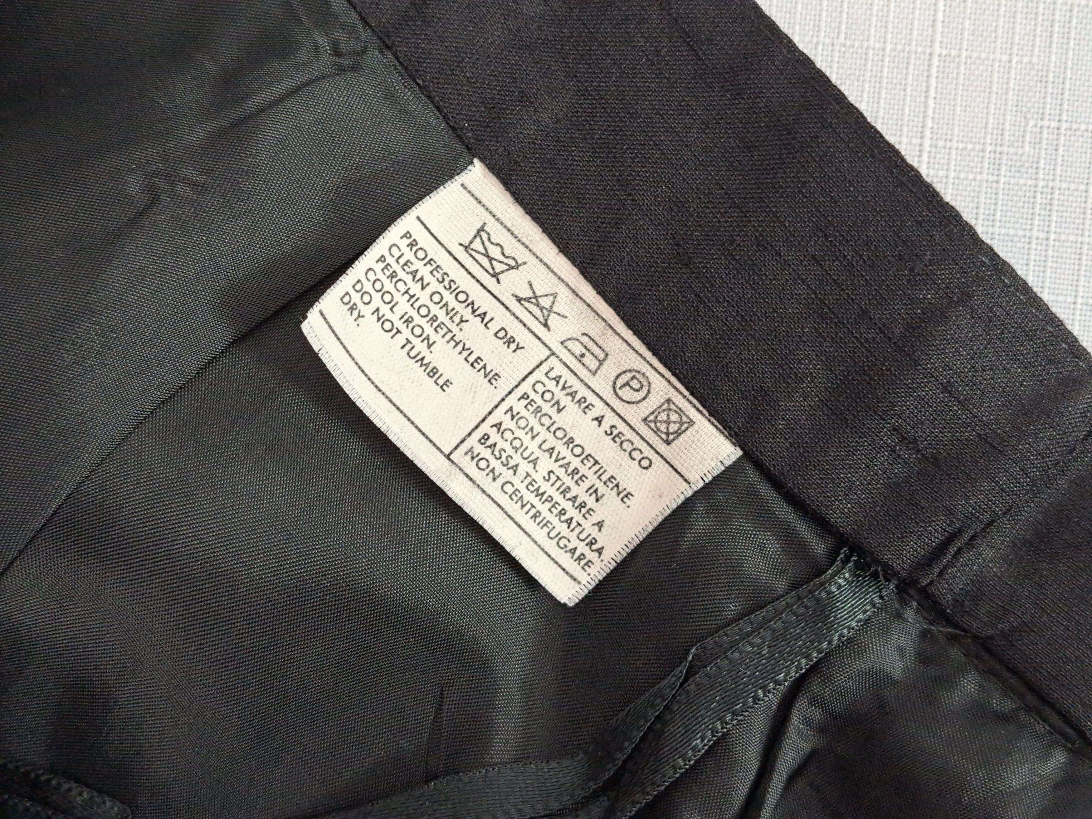 Salvatore Ferragamo × Vintage Salvatore Ferragamo vintage black skirt. Size 42IT Size 28" / US 6 / IT 42 - 6 Thumbnail