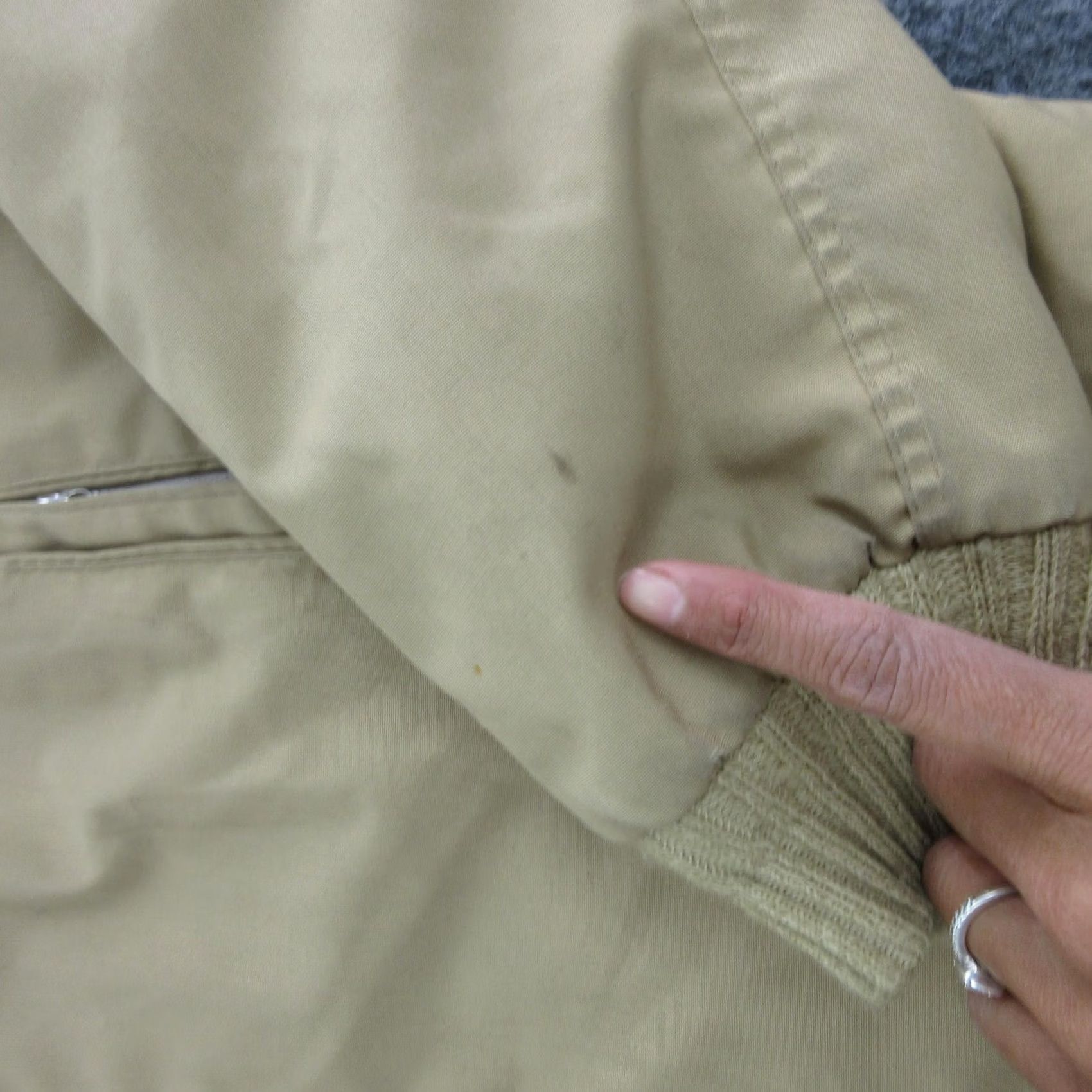Vintage VINTAGE Derby of San Francisco Bomber Jacket Men MT Tan Canvas Short Zip Insulated Pockets Size US M / EU 48-50 / 2 - 2 Thumbnail