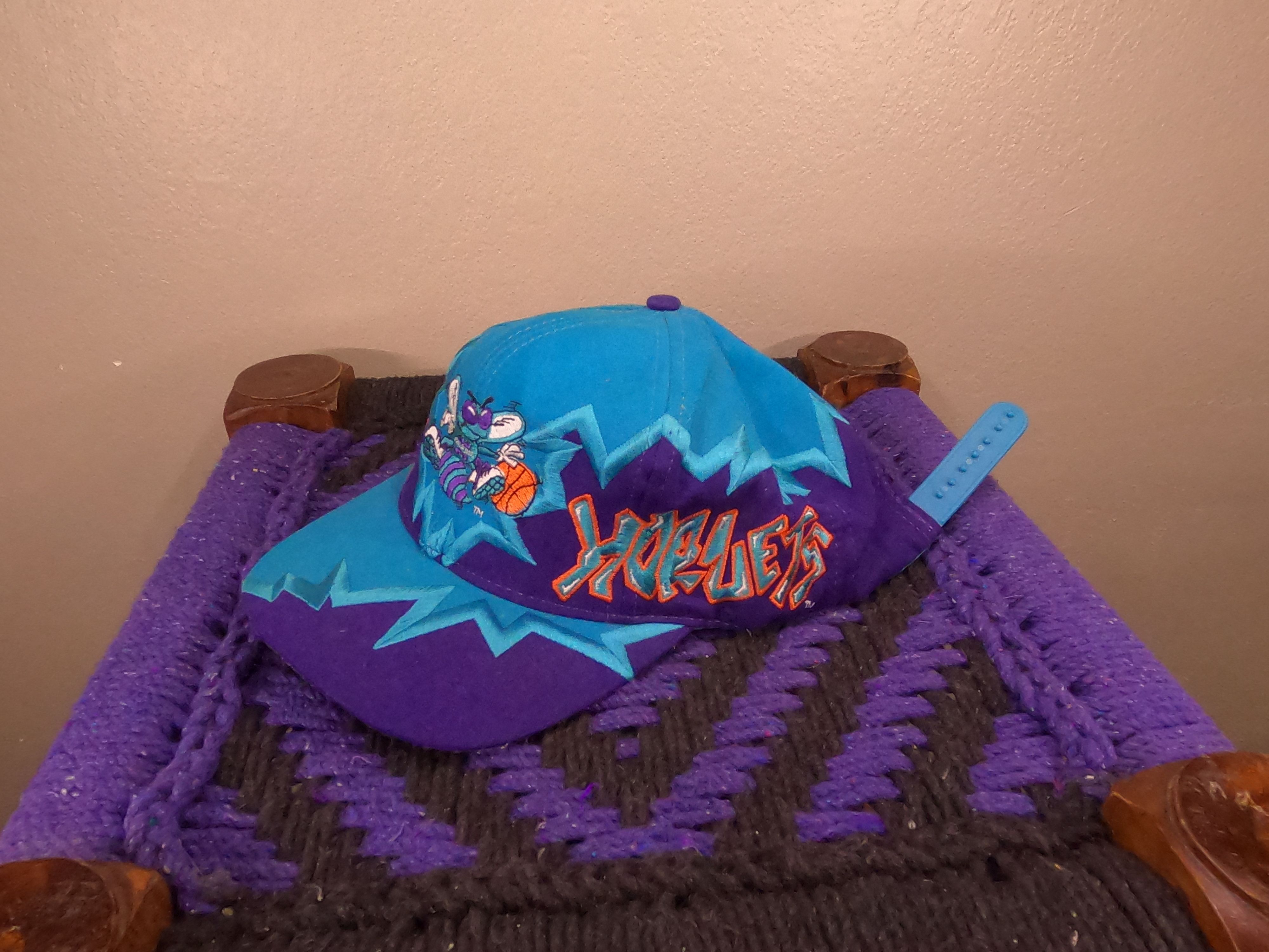 NBA Vintage Clutch Charlotte Hornets Graffiti 90s Snapback Size ONE SIZE - 3 Thumbnail