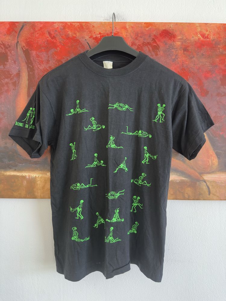 Vintage Bone In Love Vintage T-shirt Size US L / EU 52-54 / 3 - 1 Thumbnail