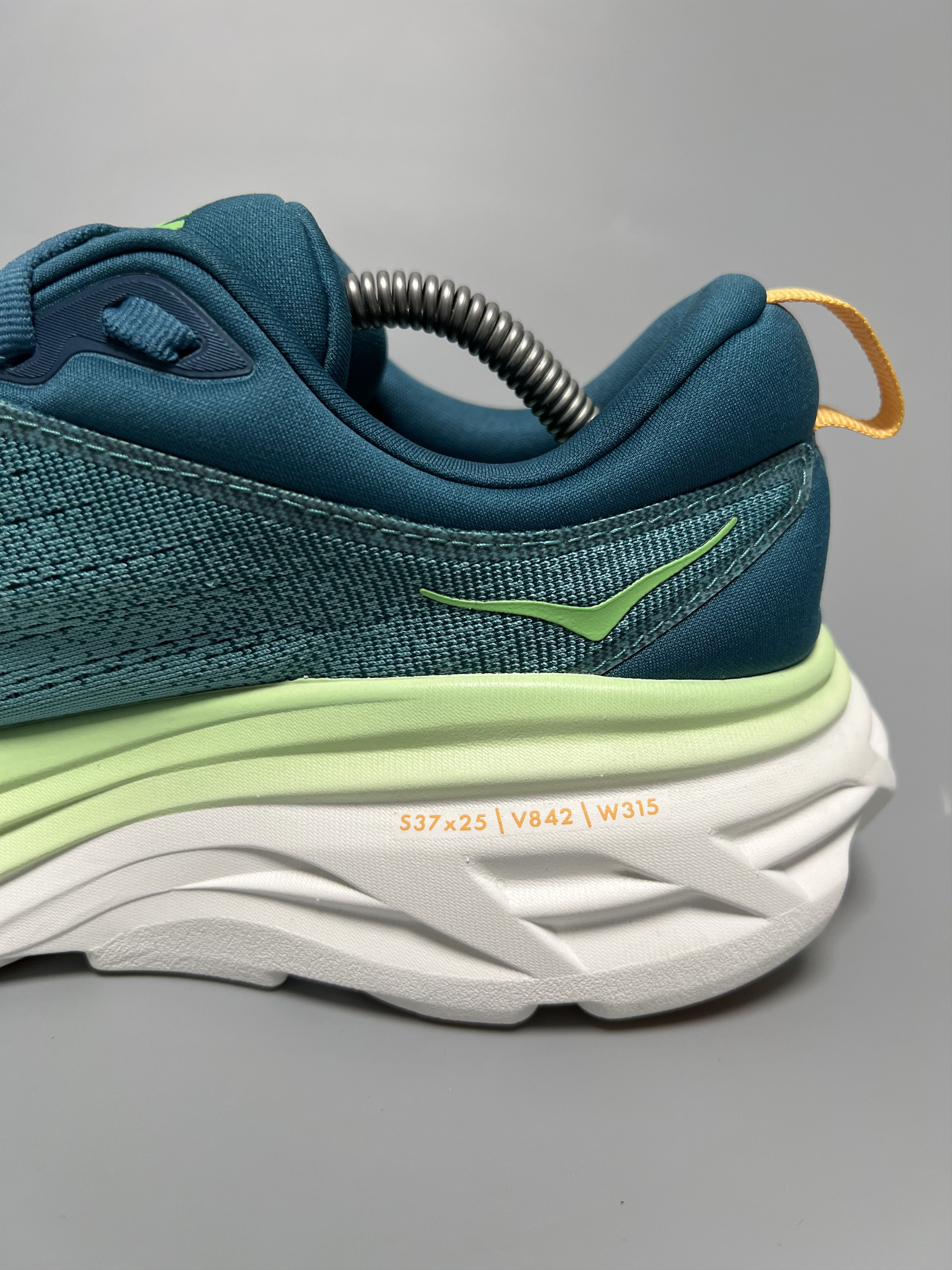 Hoka 9D Hoka One One Bondi 8 Running Shoes Size US 9 / EU 42 - 11 Thumbnail