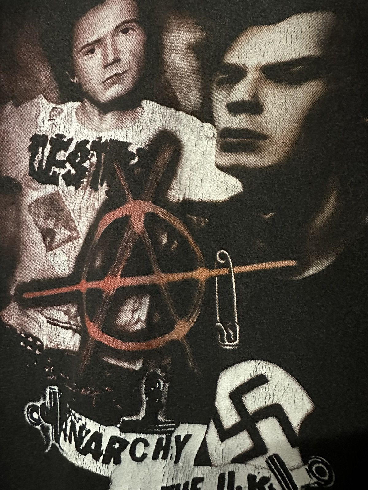 Band Tees Vintage Sex Pistols Punk Not Dead Sun Faded Tee Size US XL / EU 56 / 4 - 9 Thumbnail