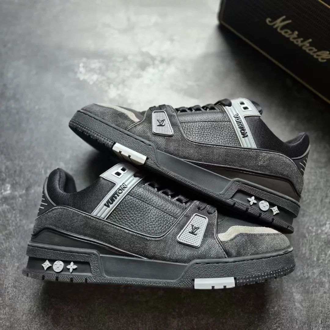 Louis Vuitton Louis Vuitton Training Gray Lowtop Sneakers 42 Men Size US 9 / EU 42 - 1 Thumbnail