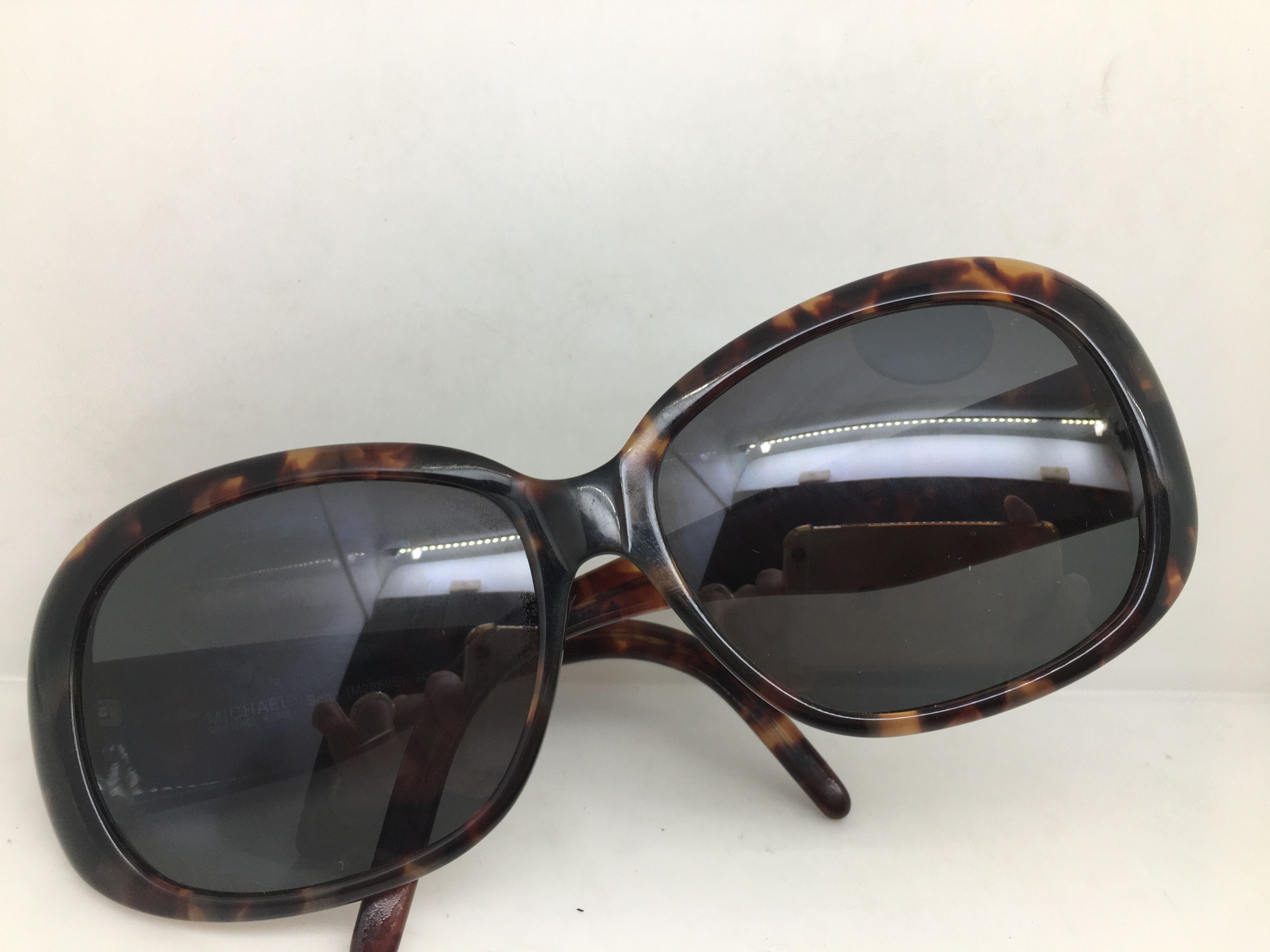 Vintage Vintage Michael kors Tortoise Oversize Sunglasses Frame Size ONE SIZE - 7 Thumbnail