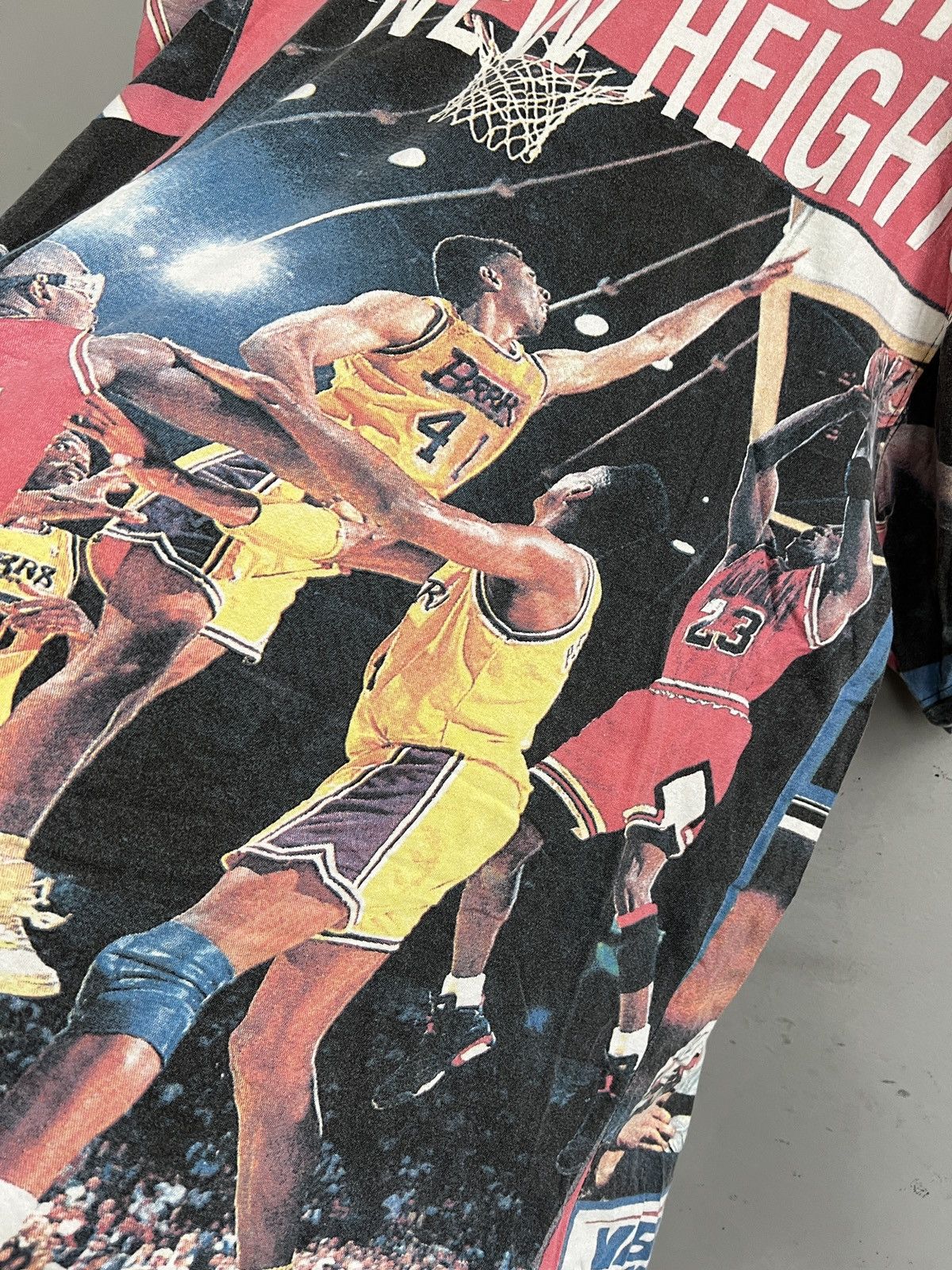 NBA Graphic Print NBa lakers vintage T Shirt Streetwear Y2K Size US L / EU 52-54 / 3 - 6 Thumbnail