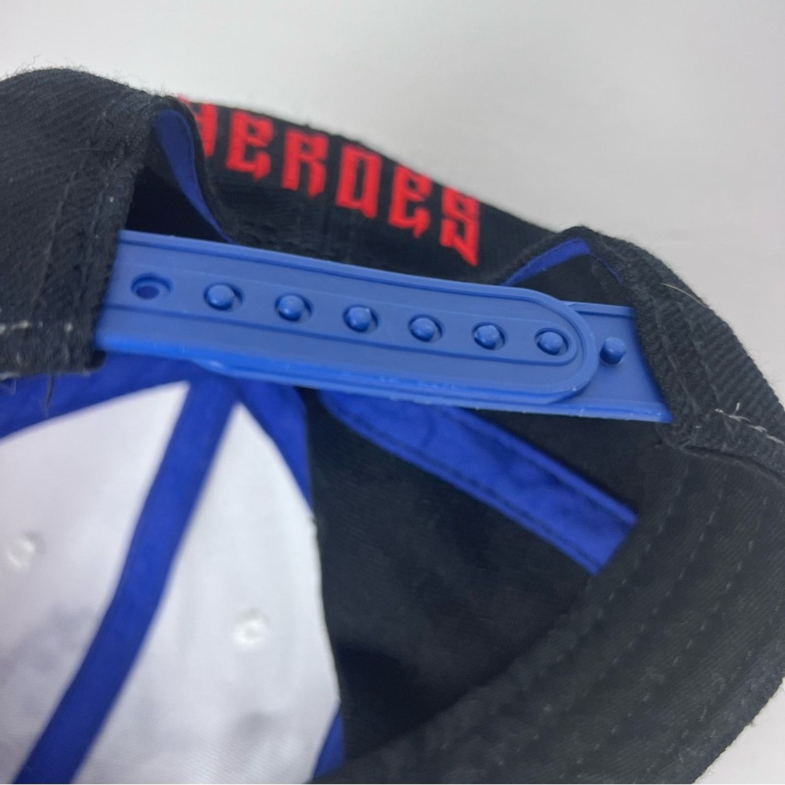 Marvel Comics Marvel Avengers Embroidered Snap Back Trucker Cap Unisex OS Size ONE SIZE - 12 Thumbnail