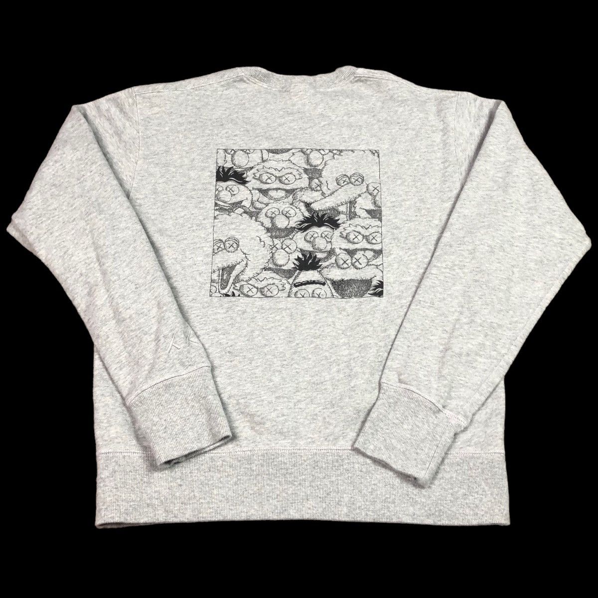 Kaws × Uniqlo Uniqlo Kaws Sesame Street Gray Logo Sweatshirt Adult Size XS Size US XS / EU 42 / 0 - 6 Thumbnail