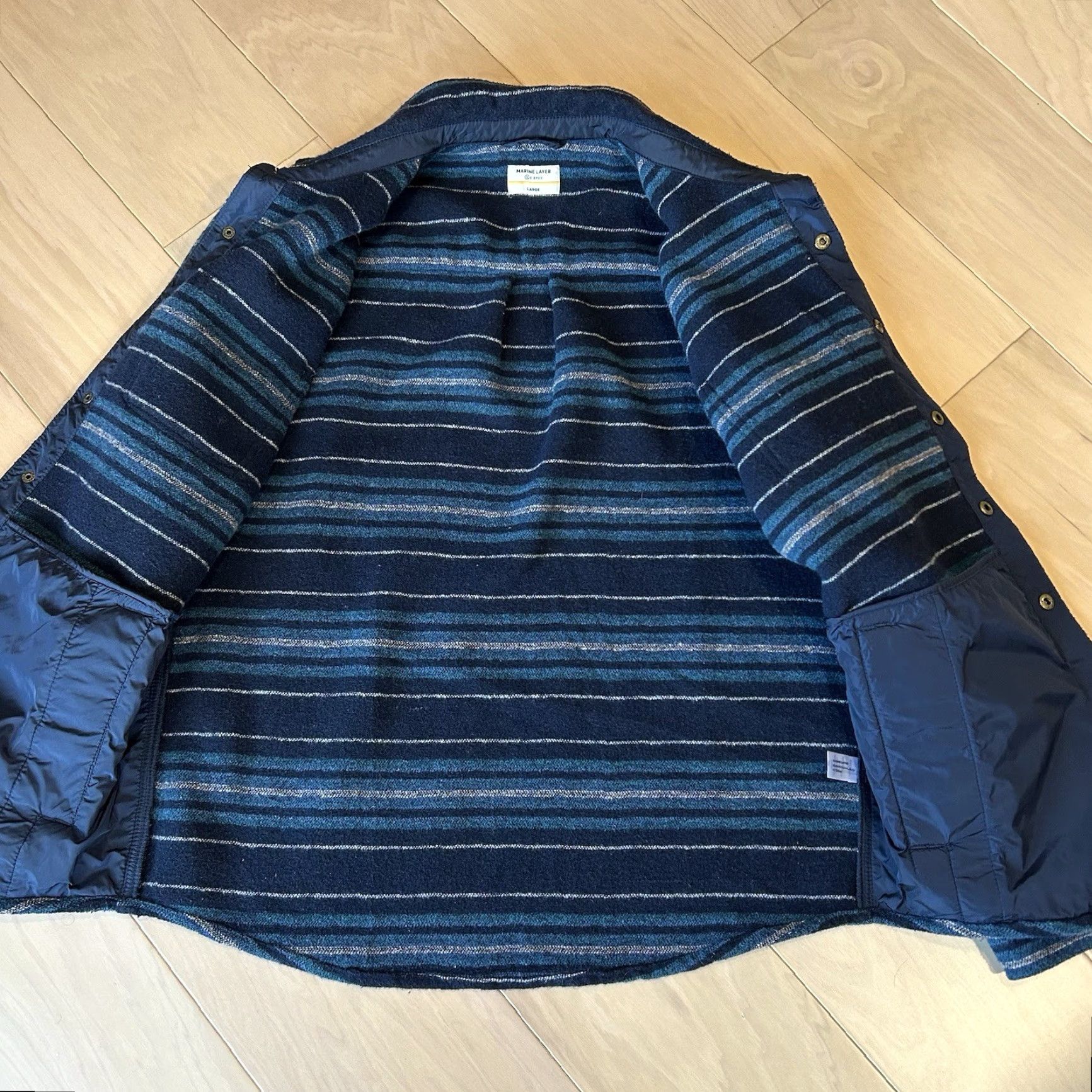 Marine Layer Marine Layer Shirt Jacket Striped Snap Dark Navy L Men's Regular Blue 100% Recycled Polyester Heavyweight Pockets Collared Button-Up Vintage No Size US L / EU 52-54 / 3 - 4 Thumbnail