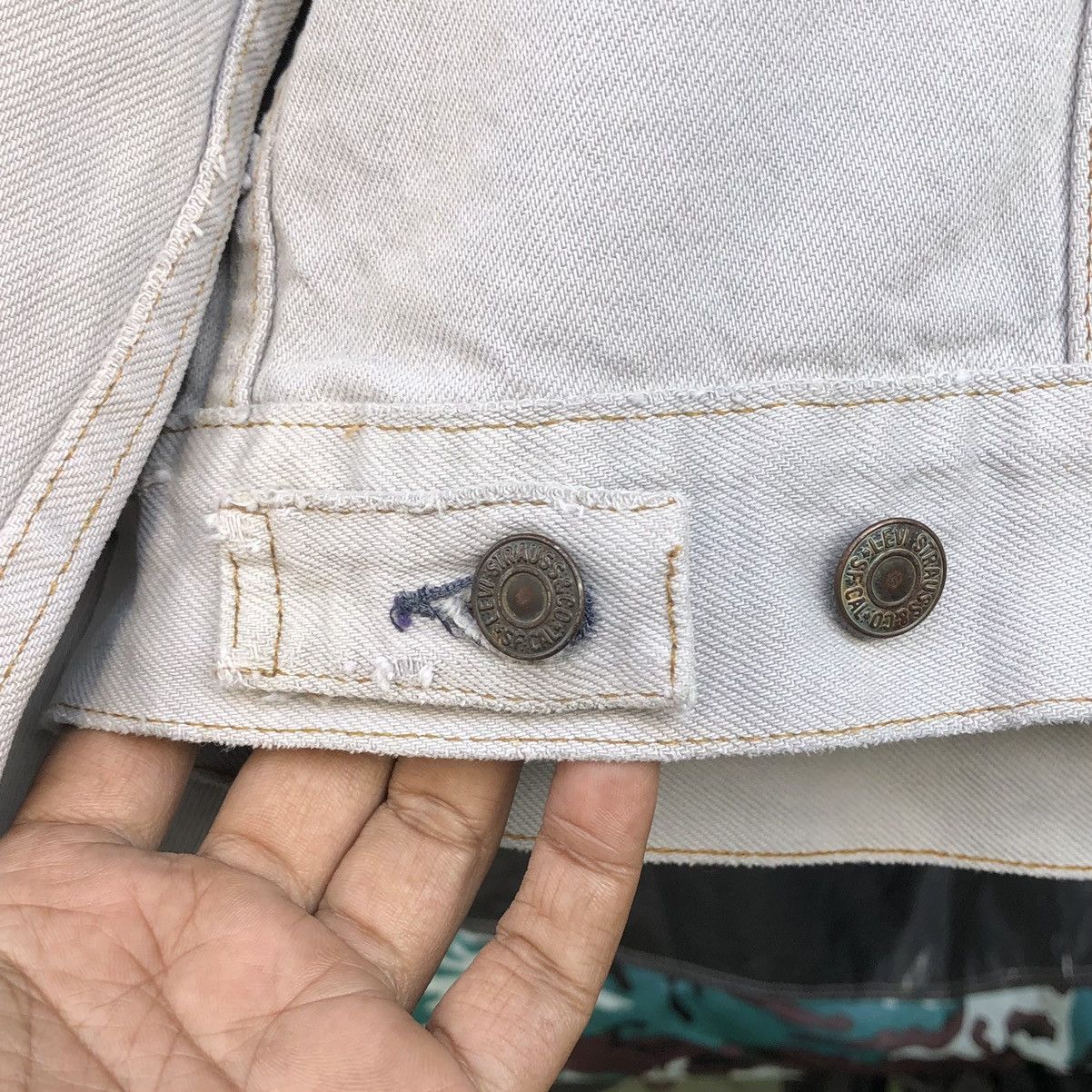 Levi's Vintage Clothing Vintage 1970s Levi's Denim Trucker Jacket Made in U. S. A 🇺🇸 Size US L / EU 52-54 / 3 - 14 Thumbnail