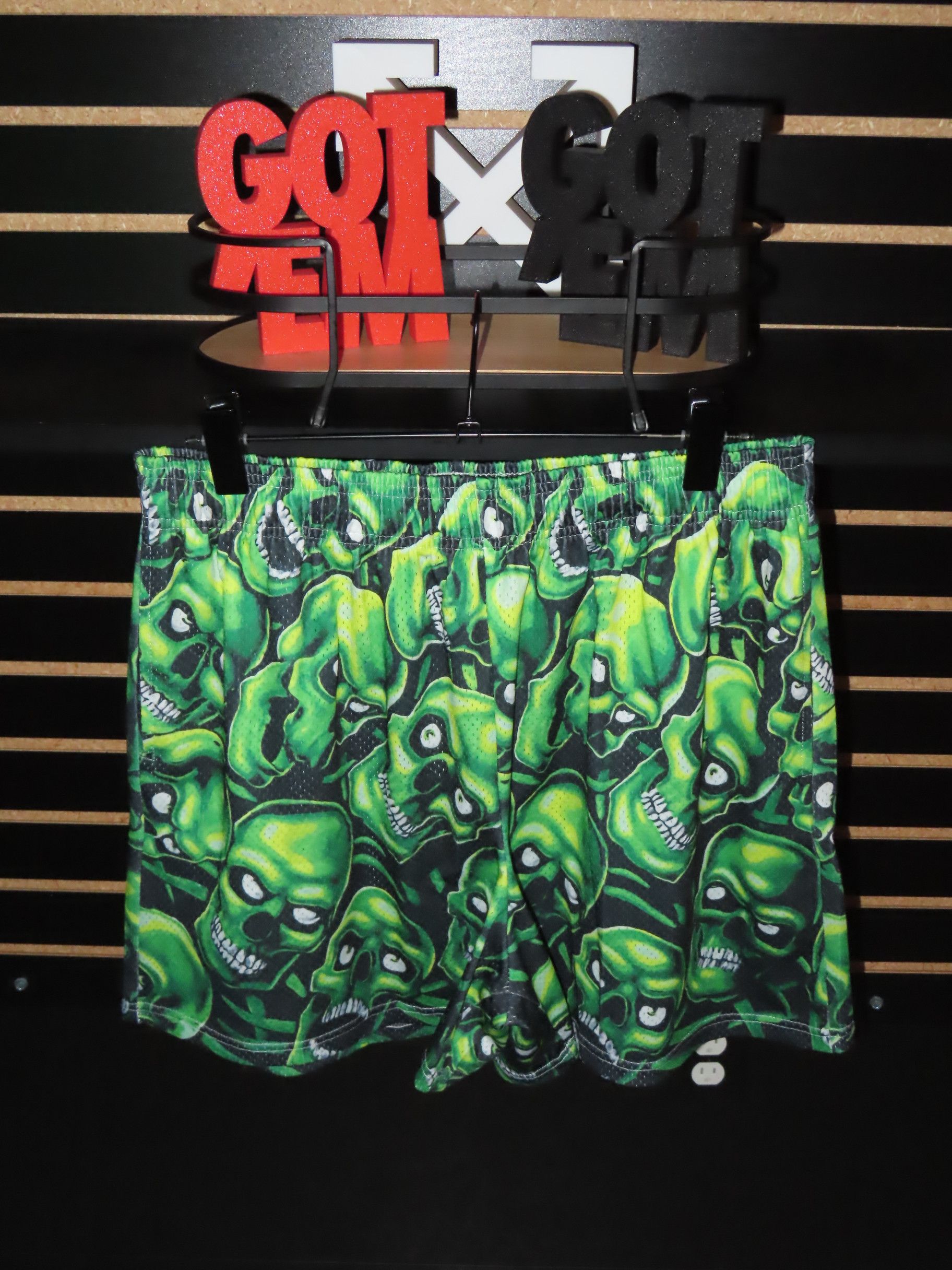 Bravest Studios Skully Shorts Size US 38 / EU 54 - 2 Thumbnail