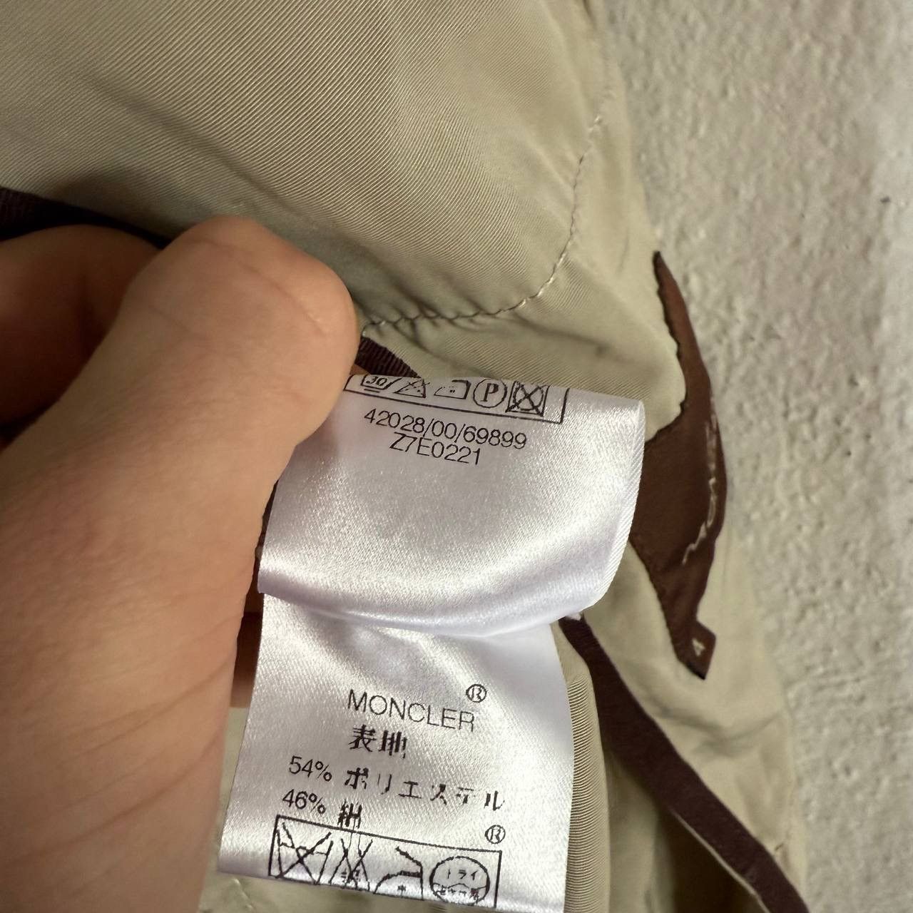 Moncler Moncler Vintage 00s Beige Jacket Size XL / US 12-14 / IT 48-50 - 14 Thumbnail