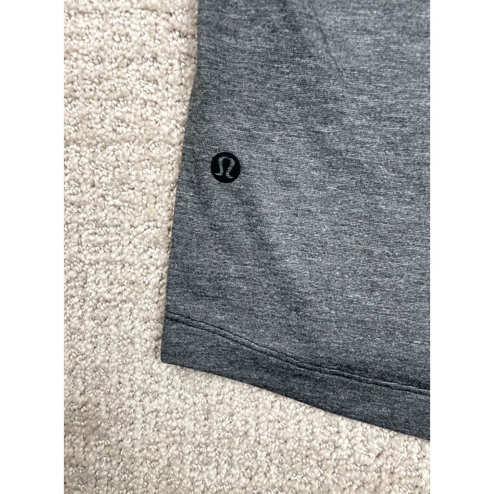 Lululemon Lululemon Polo Shirt Mens S Gray Short Sleeve Performance Stretch Golf Outdoors Casual Logo Trim Size US S / EU 44-46 / 1 - 6 Thumbnail