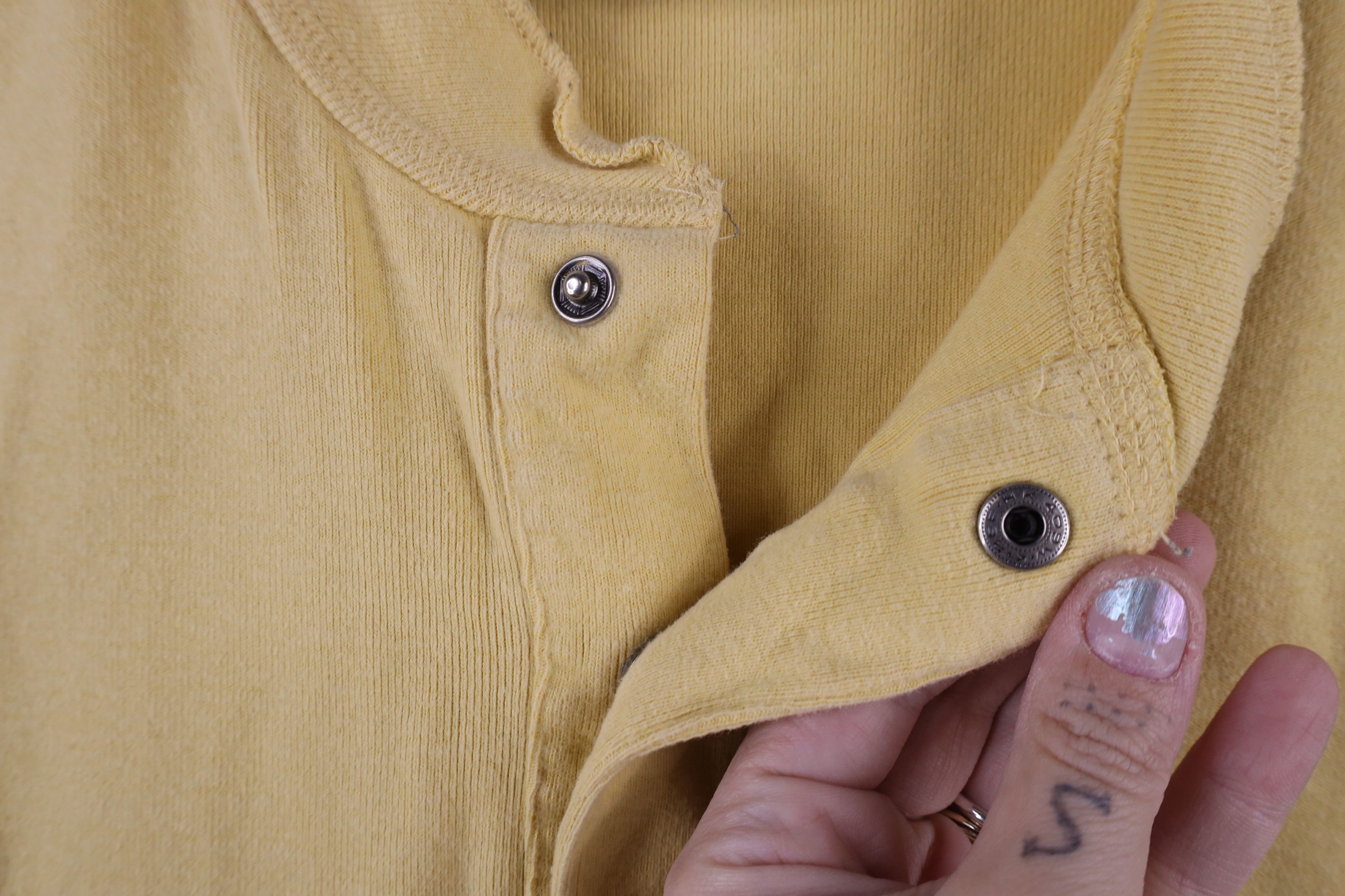 Vintage Vintage 90s Streetwear Heavyweight Ribbed Henley T-Shirt Size US S / EU 44-46 / 1 - 8 Thumbnail