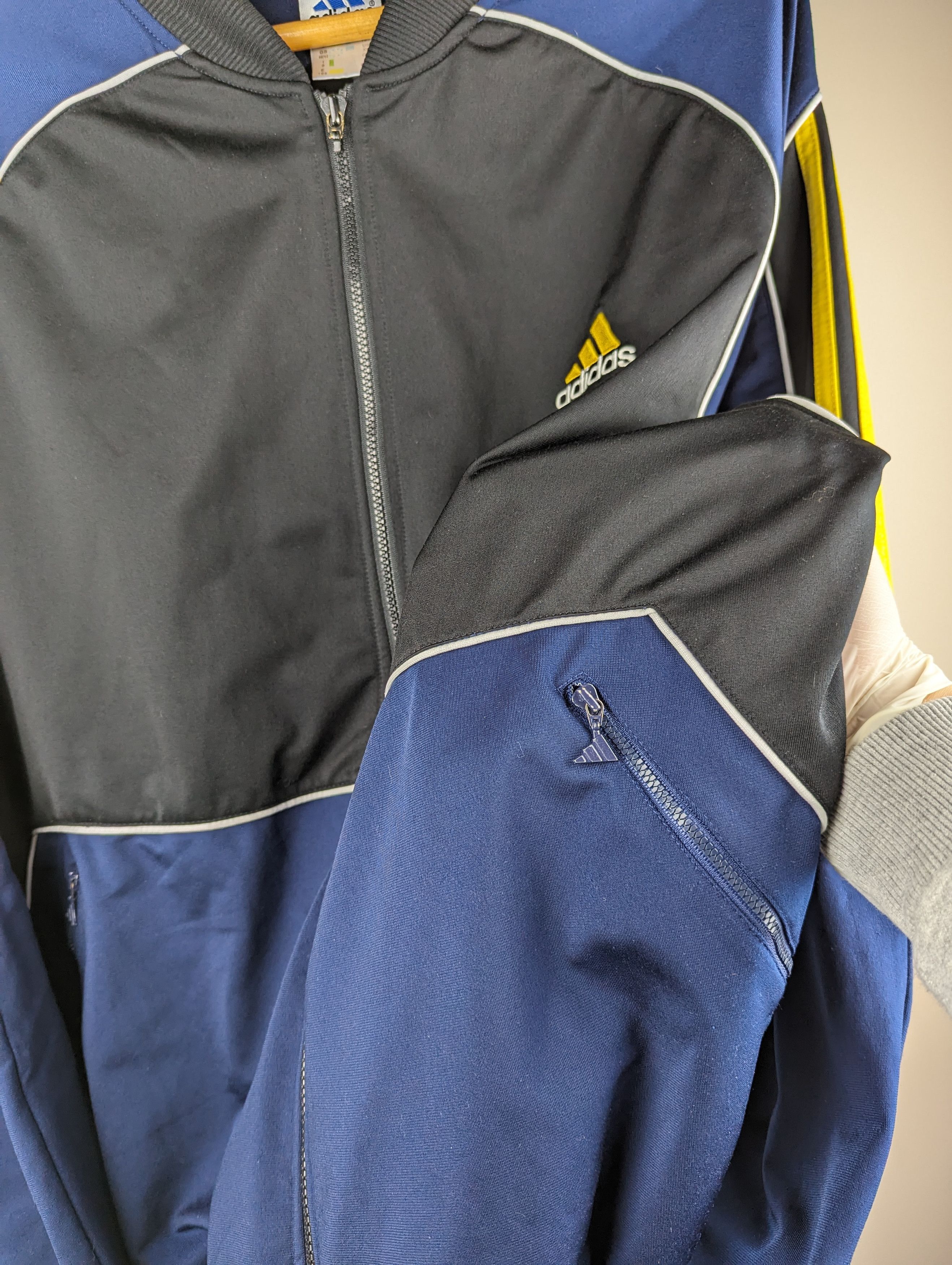 Adidas Vintage Adidas Perfomance Track Bomber Jacket Spellout Logo Size US XL / EU 56 / 4 - 4 Thumbnail