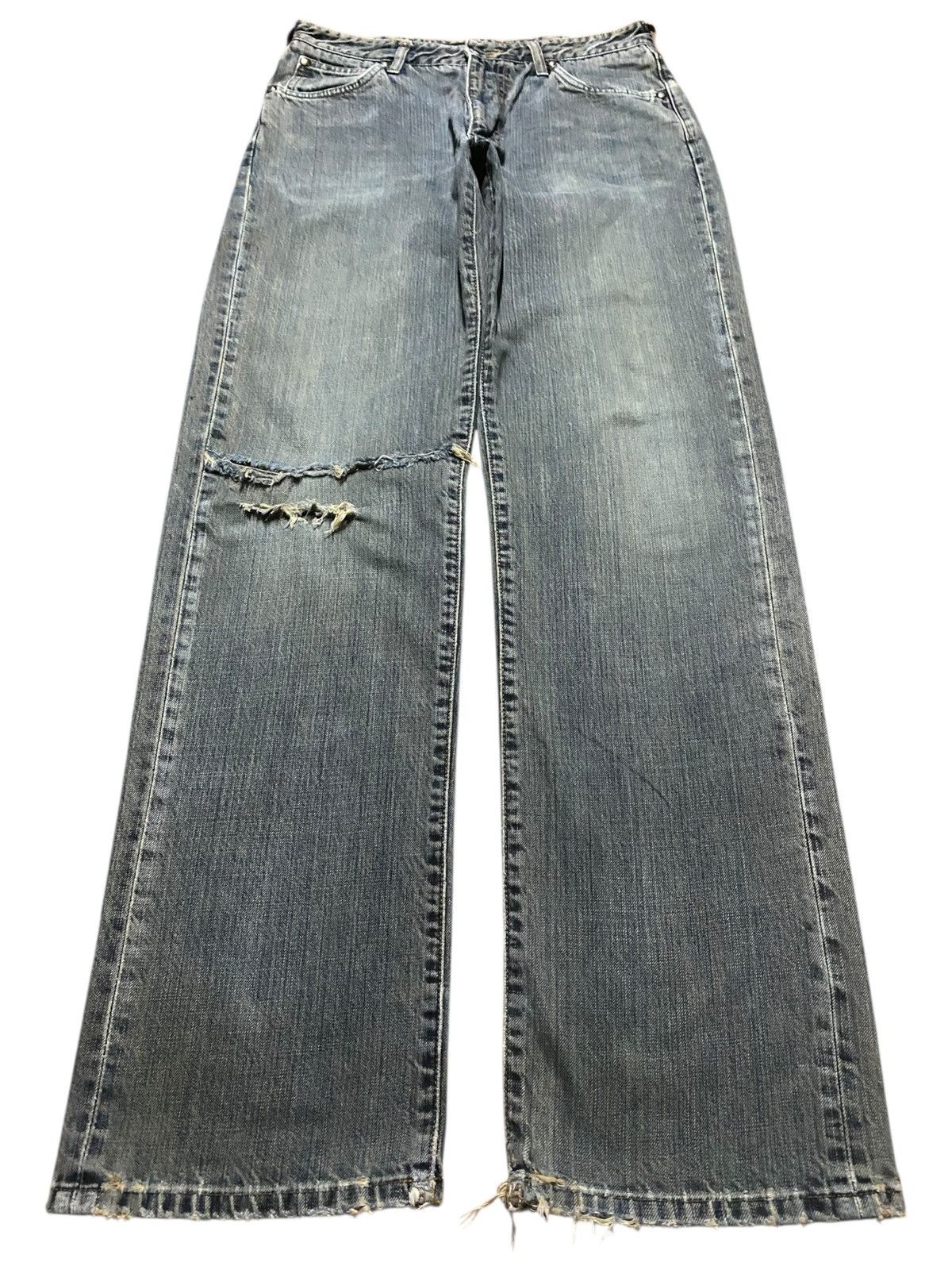 Wrangler Wrangler Authentic Western geams Distressed Loose Jeans Size US 30 / EU 46 - 1 Thumbnail