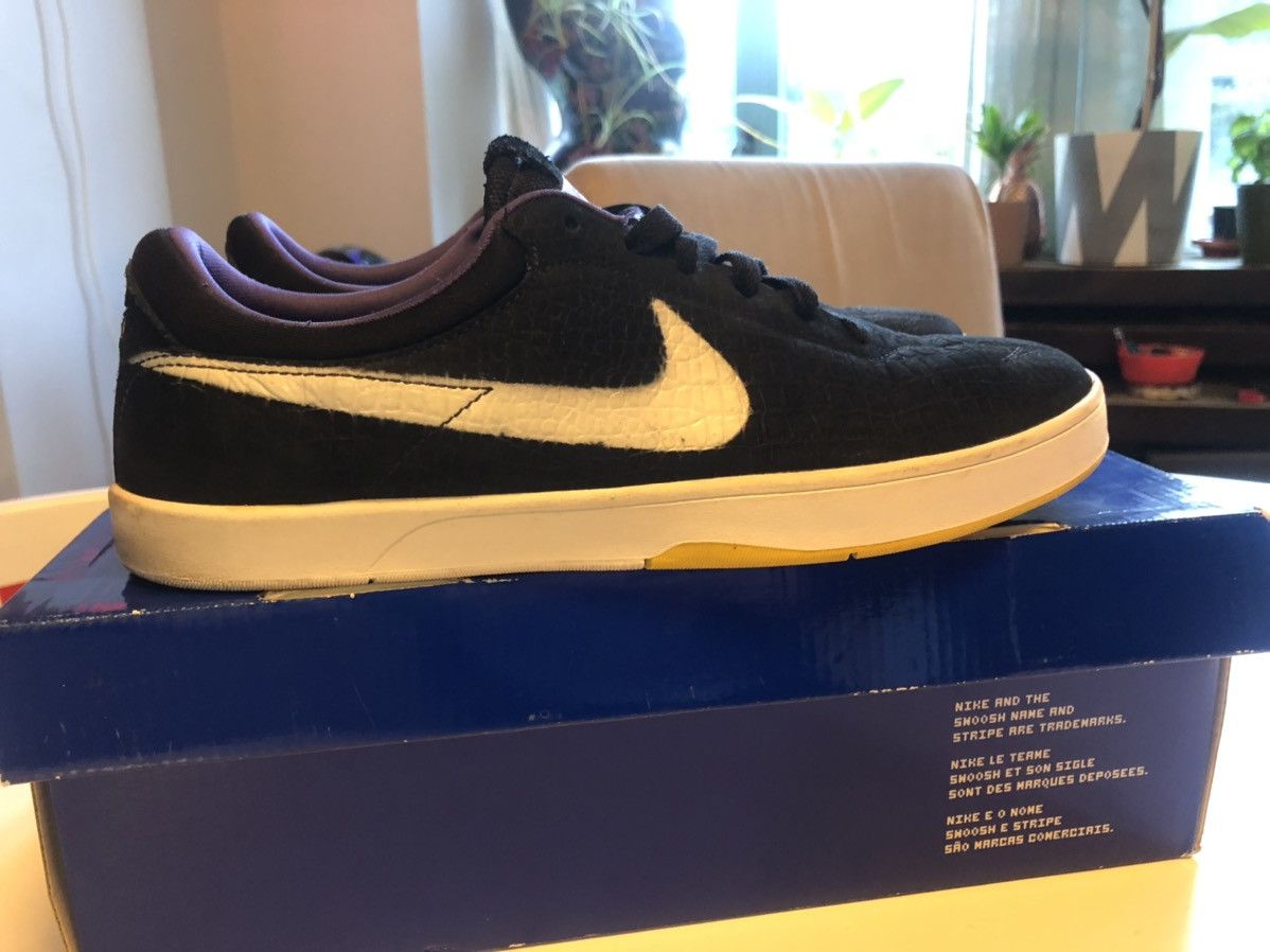 image of Nike Sb Koston X Kobe Shoes in Black, Men's (Size 9)