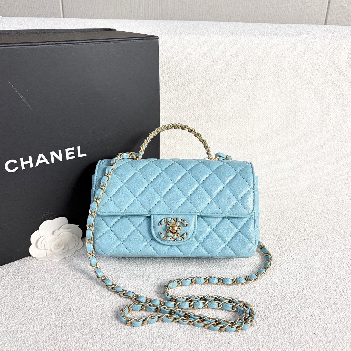 Chanel Pre-loved Bag Very good condition Size ONE SIZE - 1 Thumbnail