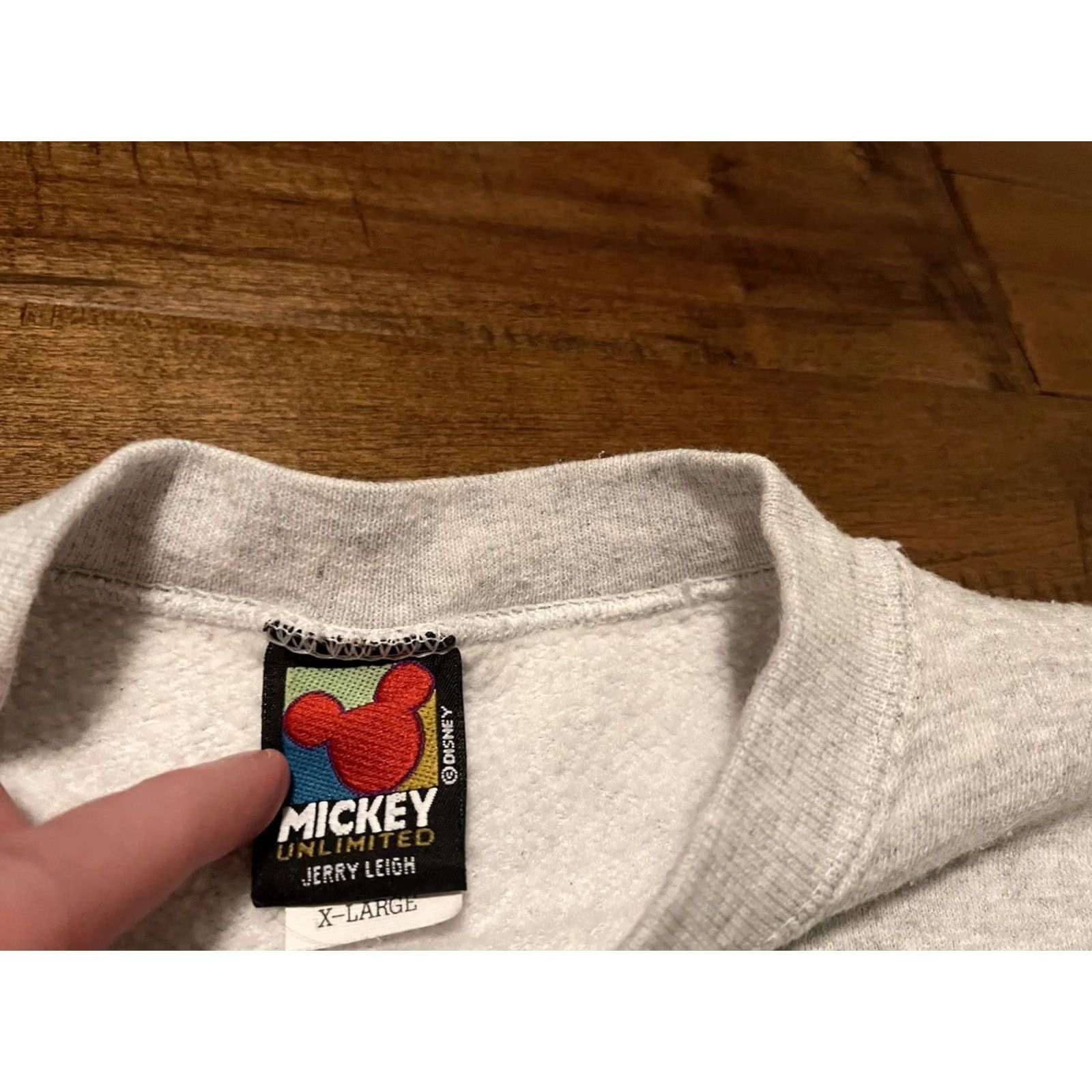 Mickey Unlimited VINTAGE Jerry Leigh Walt Disney Mickey Mouse Crewneck Sweatshirt Adult XL Gray Size US XL / EU 56 / 4 - 4 Thumbnail
