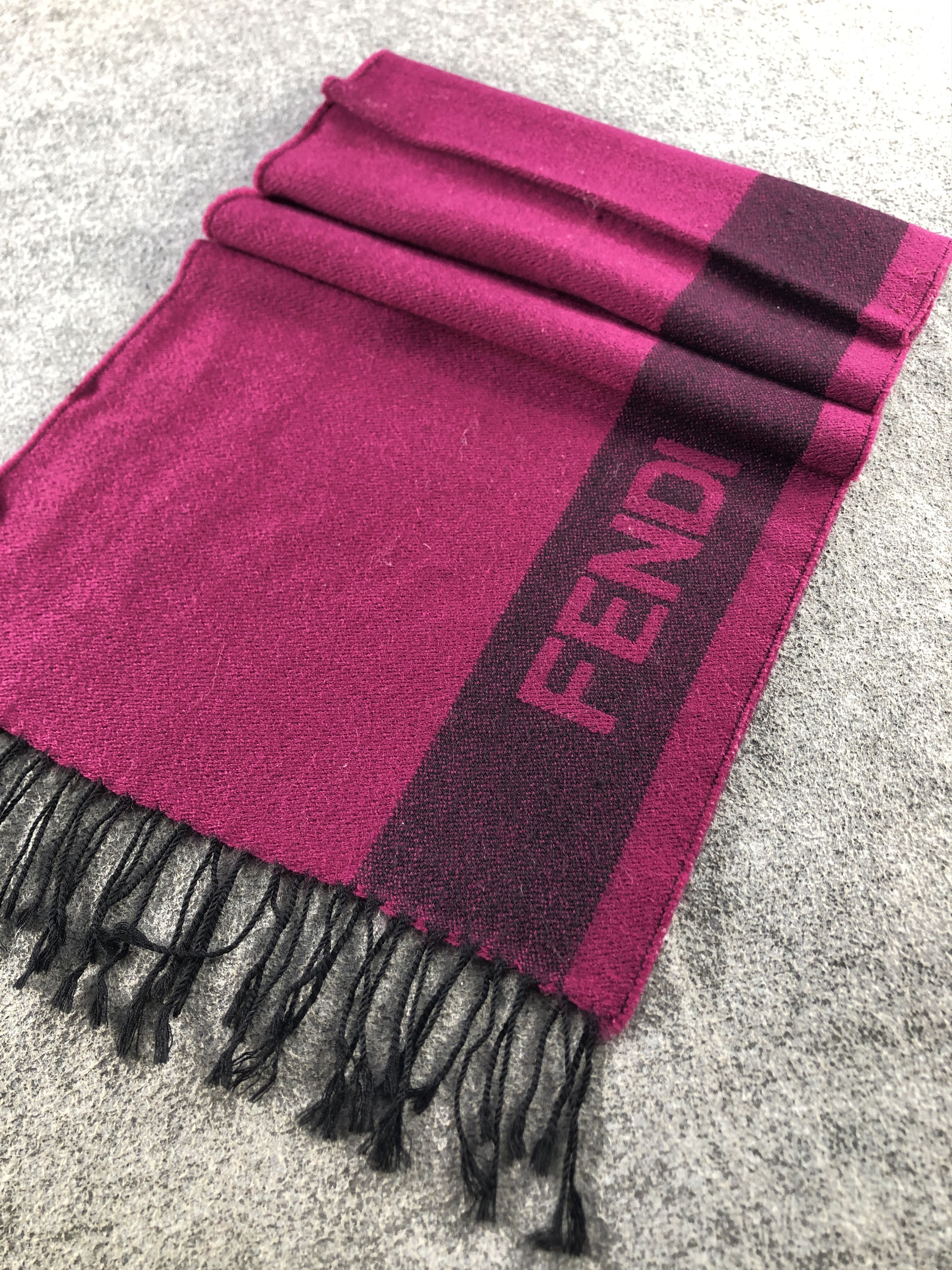 Fendi Fendi Scarf / Muffler / Neckwear P822 Size ONE SIZE - 2 Thumbnail