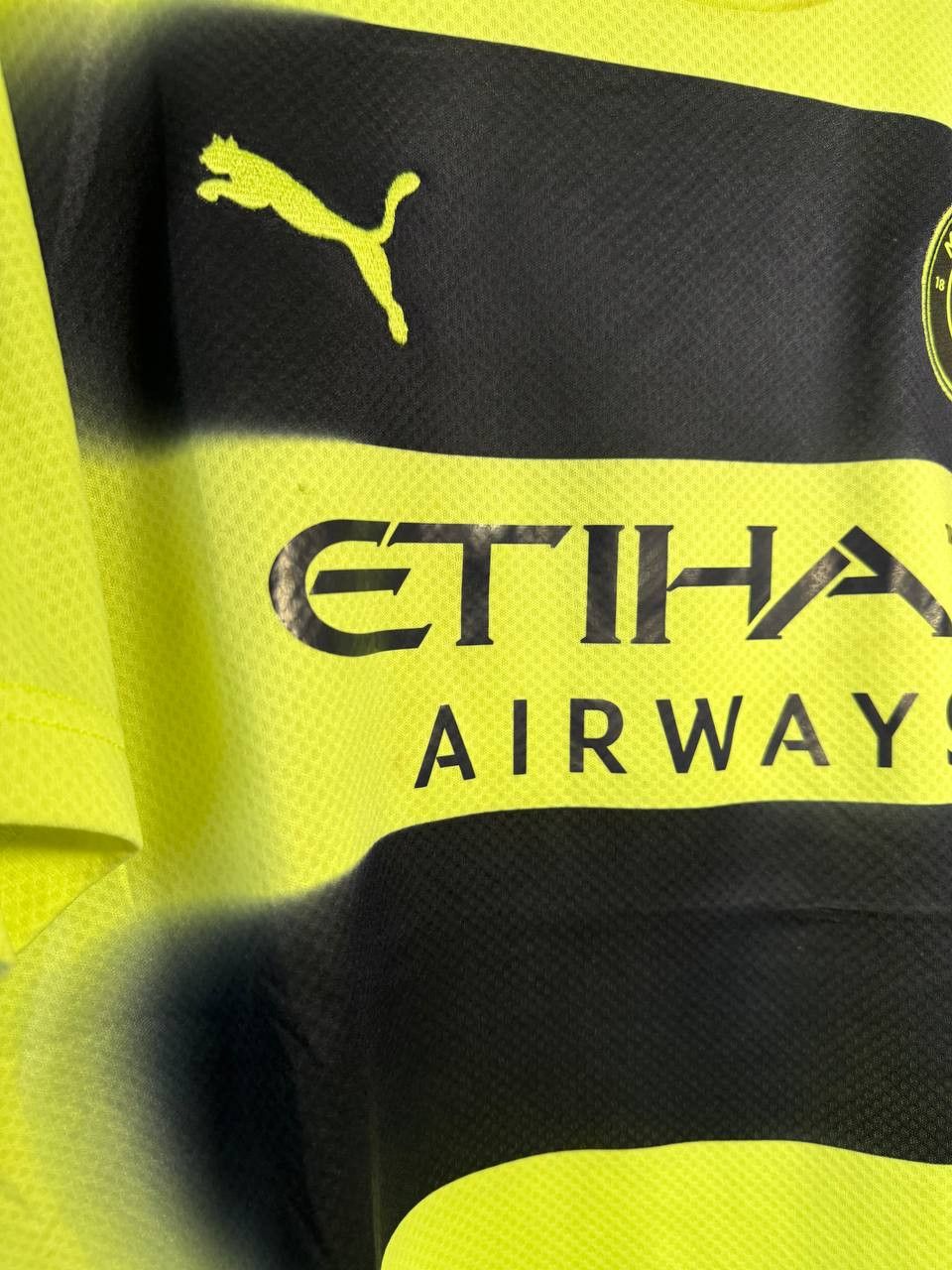 Puma × Vintage Vintage Manchester City 2022/23 Puma Soccer Jersey Size US L / EU 52-54 / 3 - 6 Thumbnail