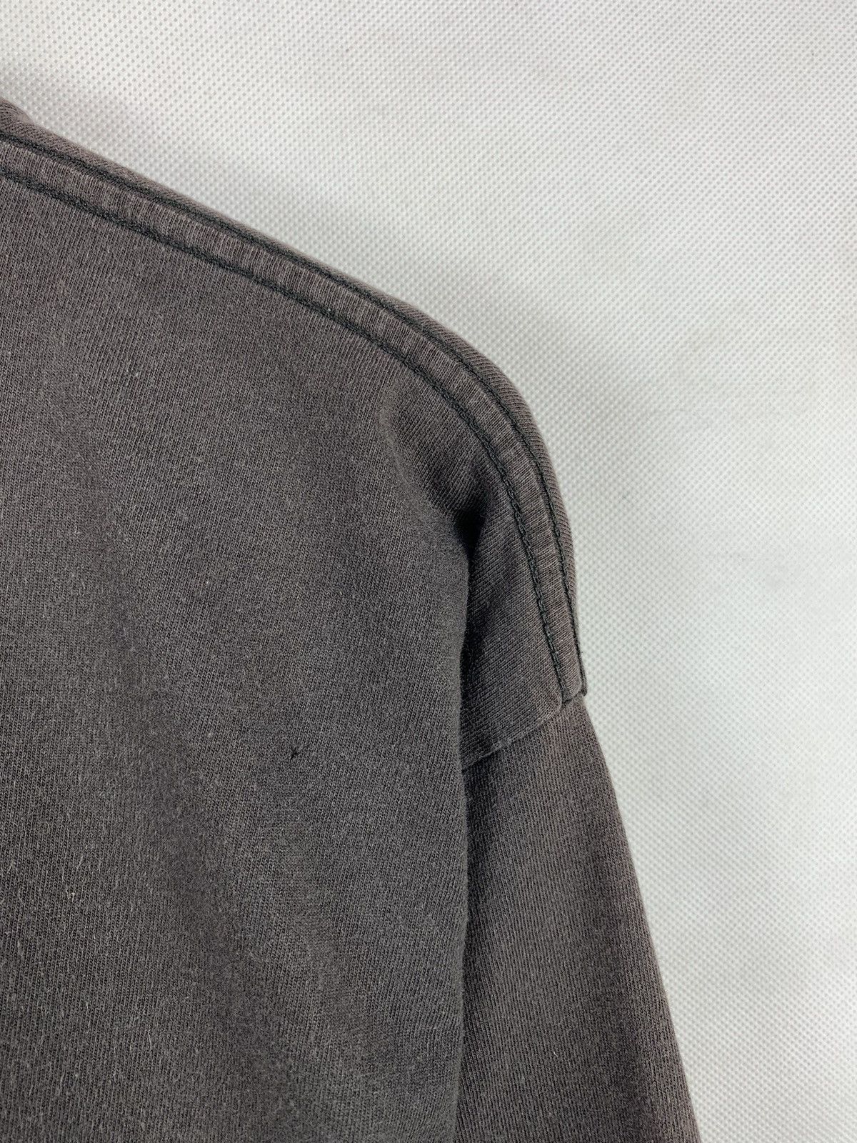 Nike Steals! Vintage Y2K Nike Small Swoosh Tee Size US L / EU 52-54 / 3 - 6 Thumbnail